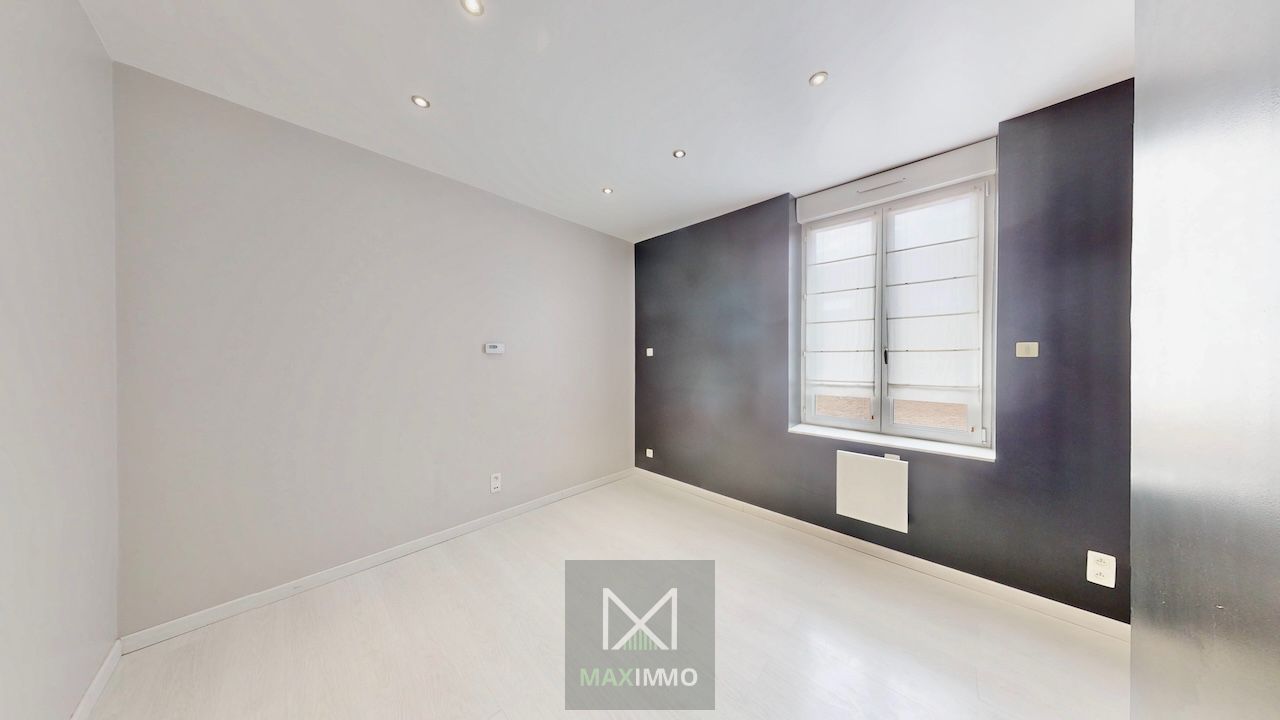 Gerenoveerde woning met 3 slaapkamers en stadstuin foto 10