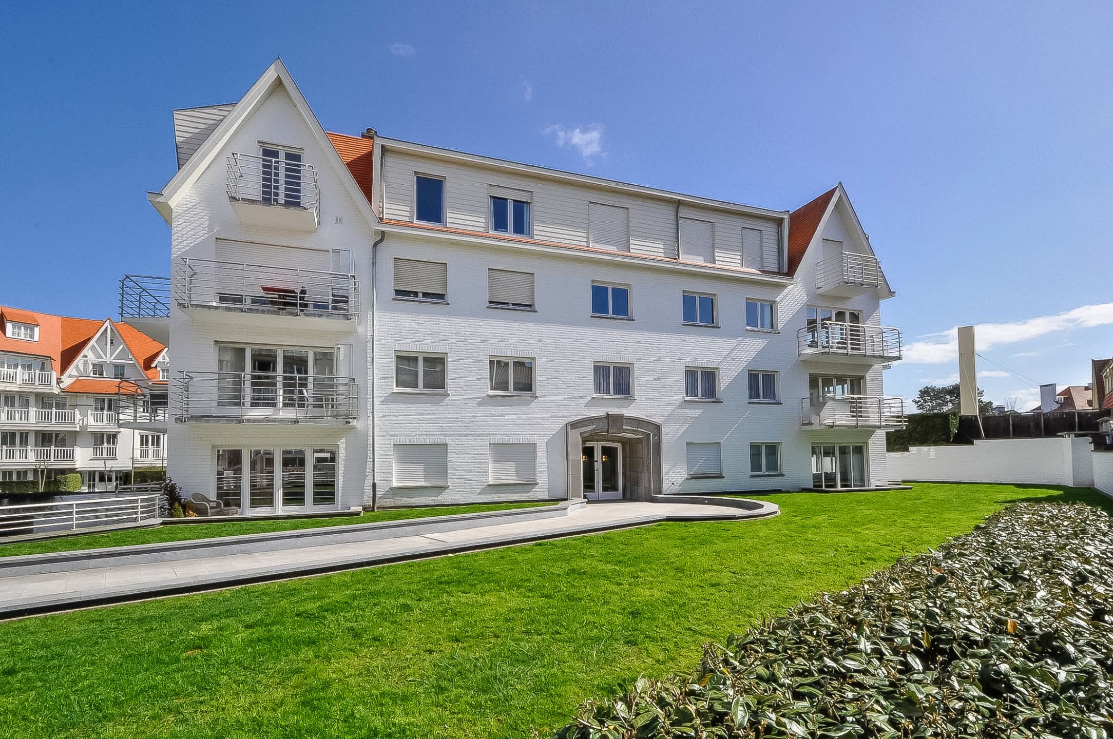 ()=>{if(producerUpdateValueVersion(node),producerAccessed(node),node.value===ERRORED)throw node.error;return node.value} Kustlaan 76 - 8300 Knokke-Heist