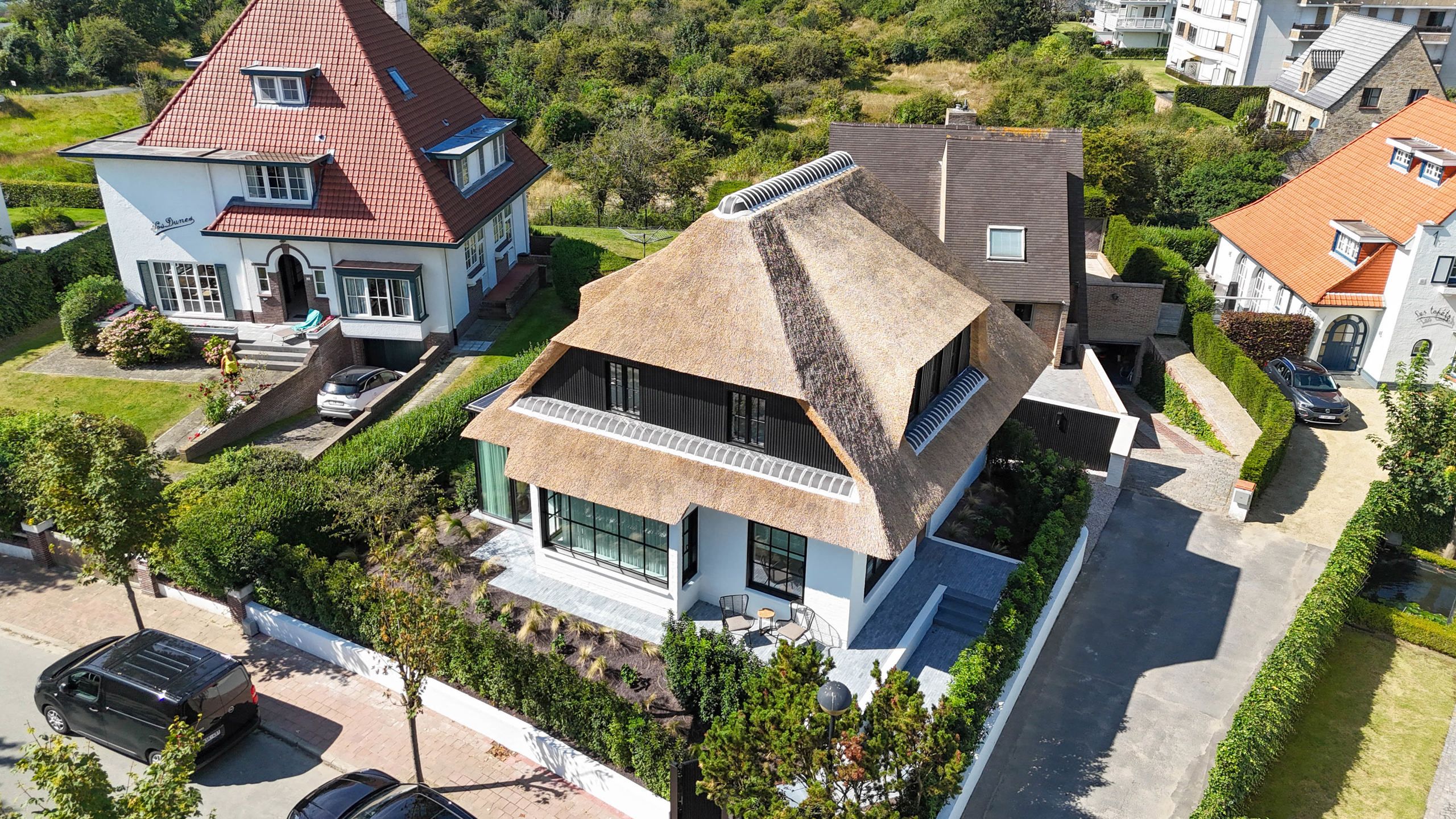 Sfeervolle villa, gelegen op korte afstand van het strand.. foto 1