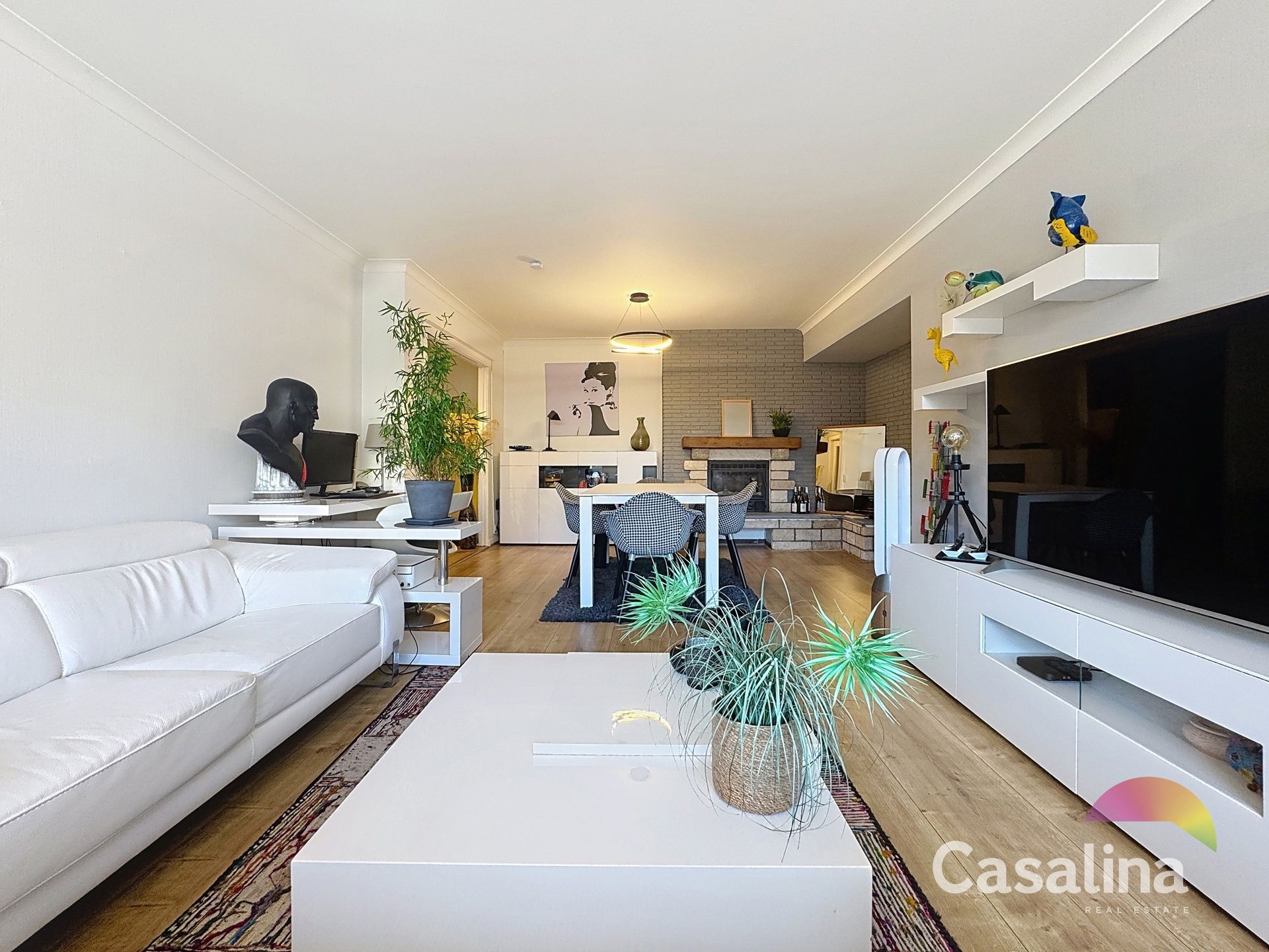 Twee-slpk appartement in uitstekende staat foto 2