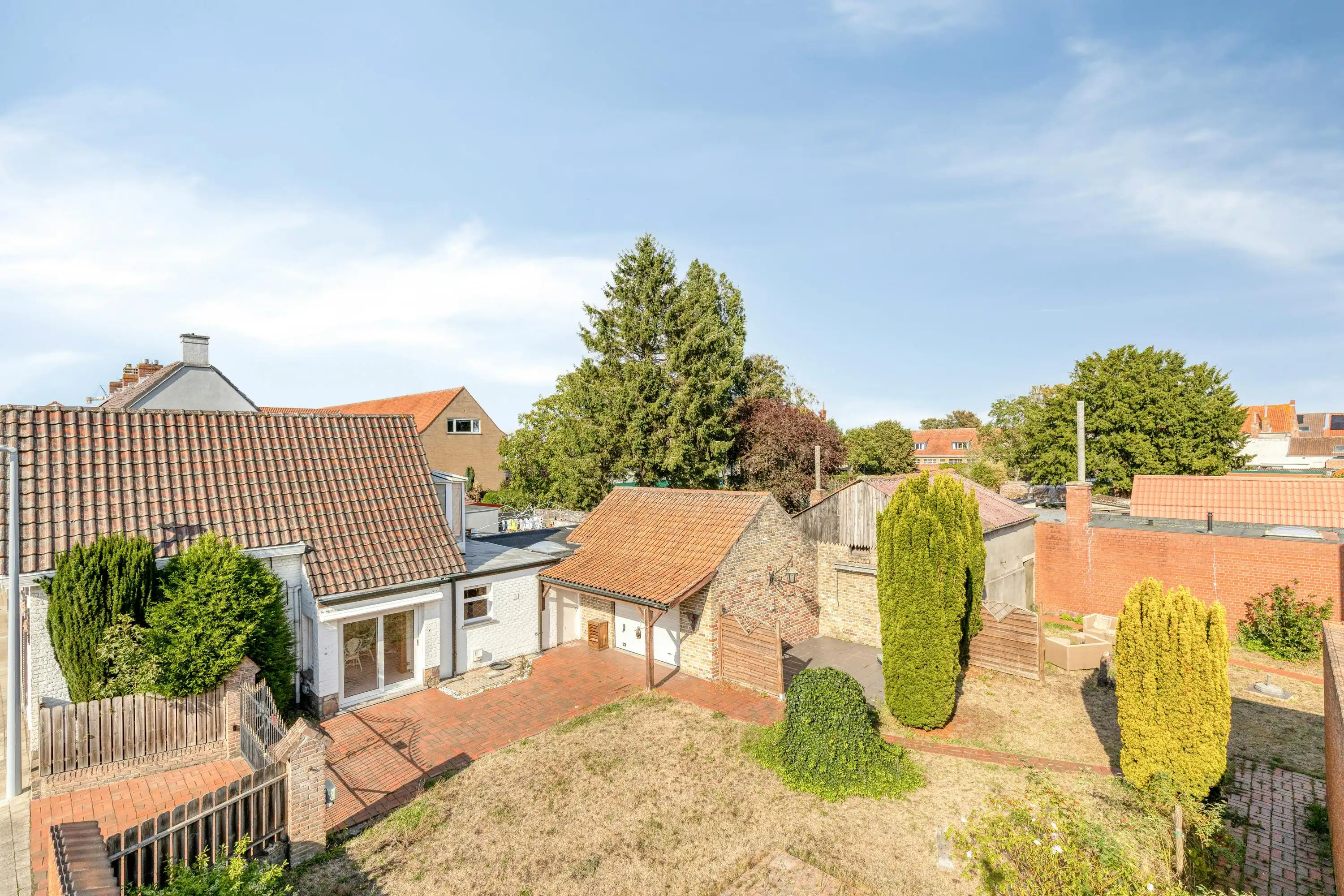 Halfopen huis / grond (537m²) met potentieel in hartje Sijsele (Damme) foto 5