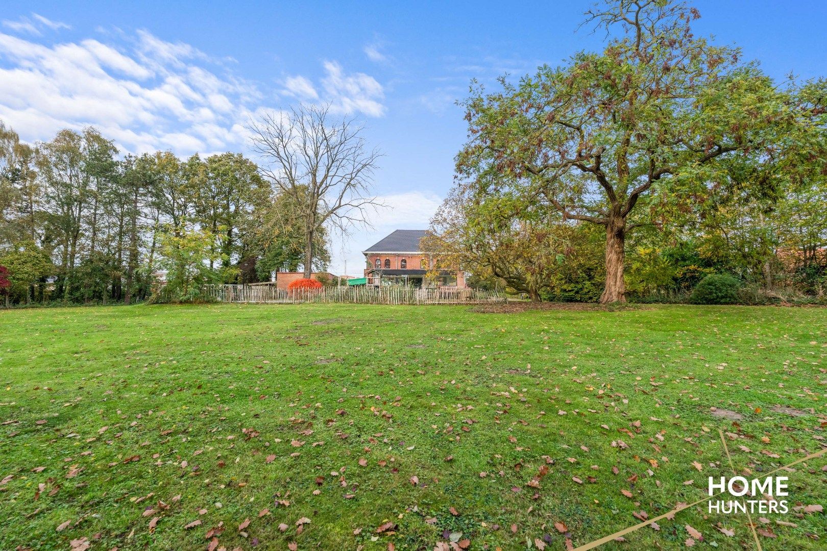 Riante villa in Zonnebeke op 8.374 m² met praktijkruimte, zwembad en volledige kelder foto 7