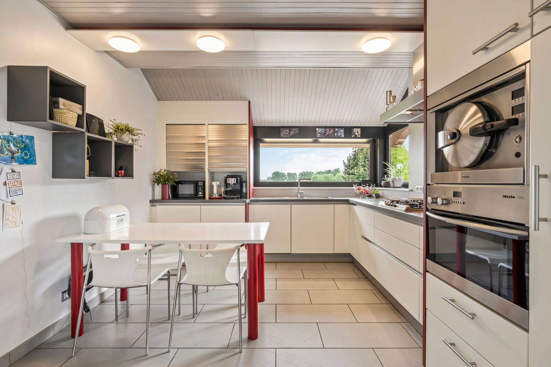 Open bebouwing met 360° landelijk zicht en 2 garages foto 16