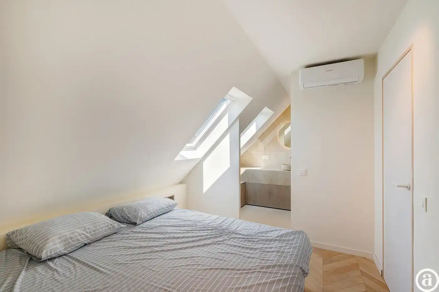 Prachtig gerenoveerd duplex hoekappartement nabij de Lippenslaan foto 22