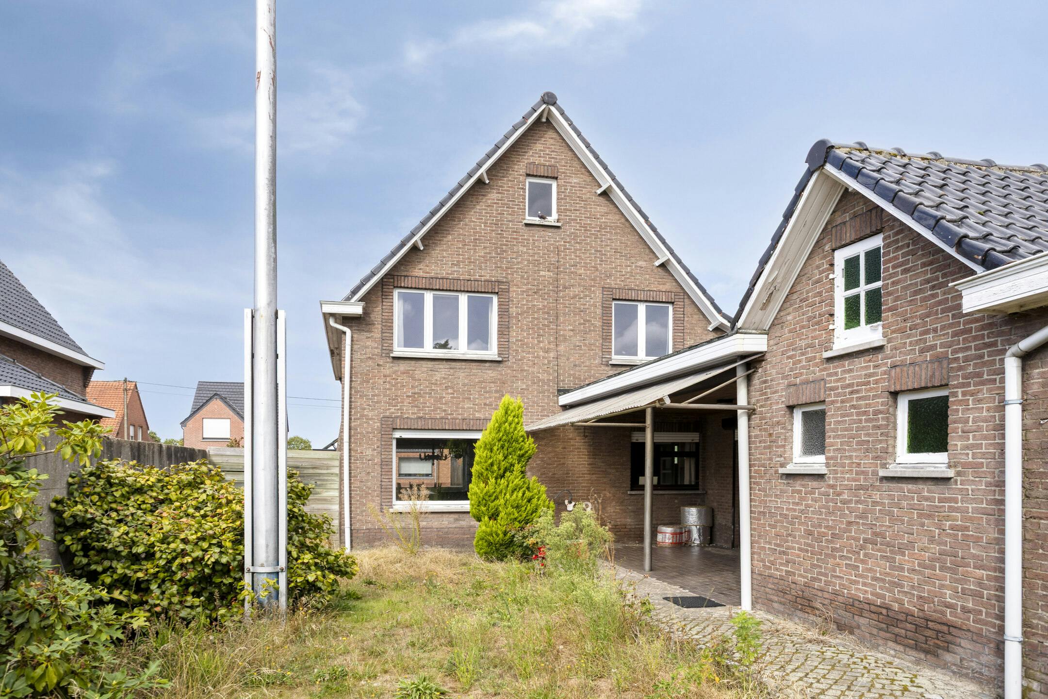 Te renoveren woning te koop net buiten het centrum van Retie foto 28