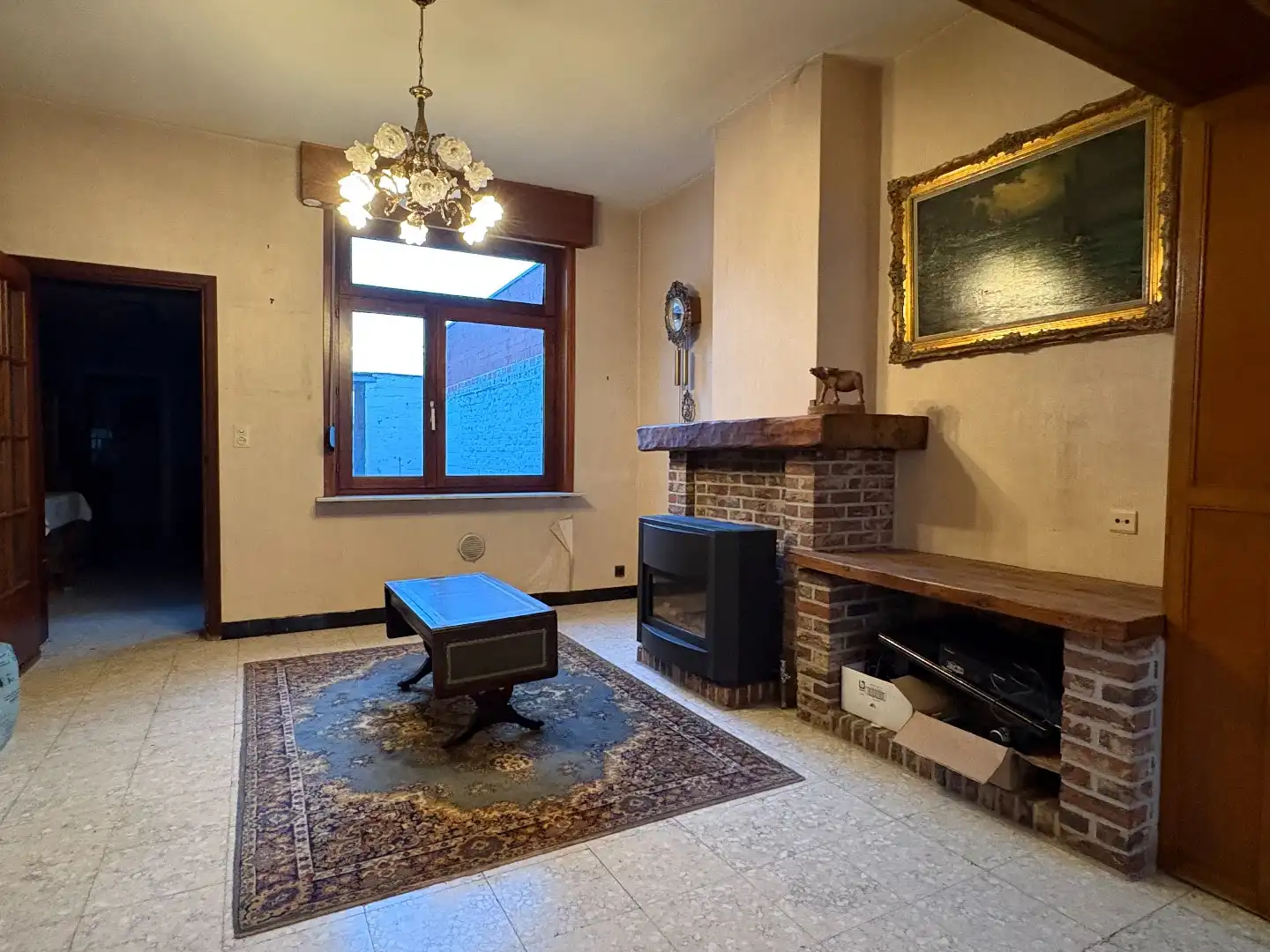 Te renoveren woning te koop in Harelbeke met uitweg.  foto 2