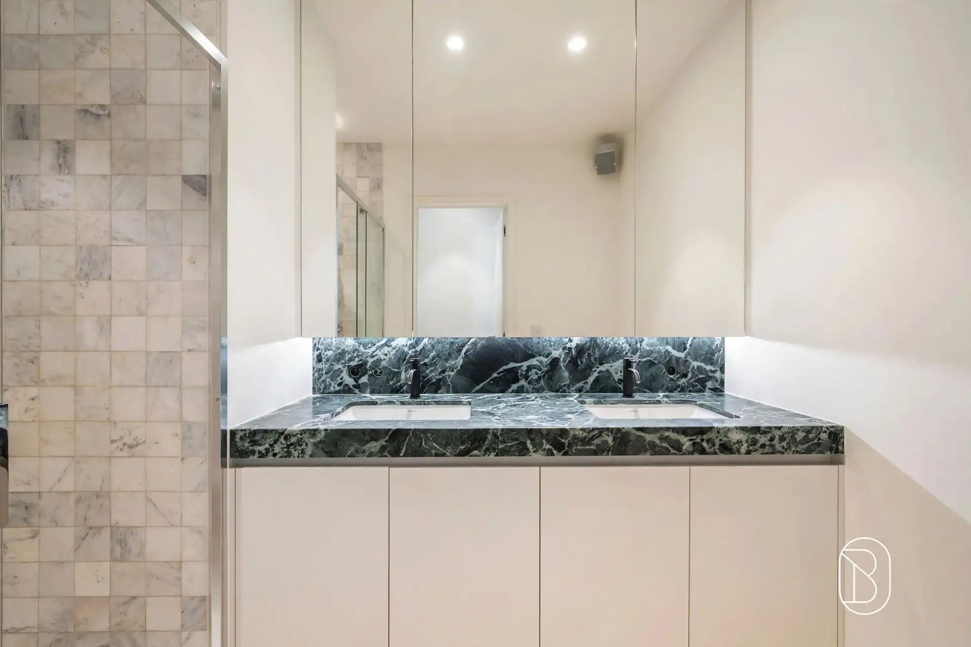 Subliem afwerkt penthouse met zicht op de Leie foto 15
