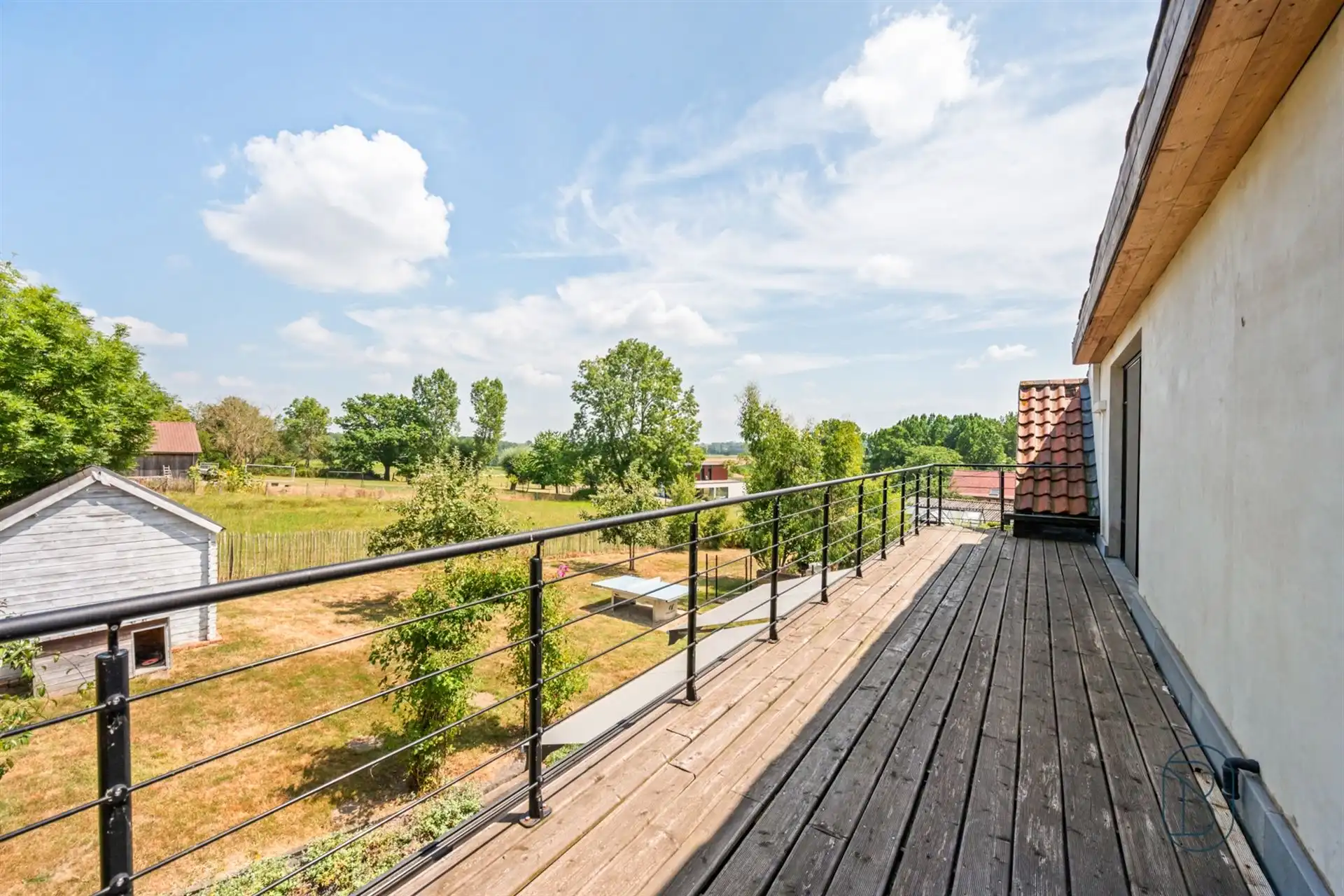 Ruime karakterwoning met 4 slk, grote tuin en charme. foto 8