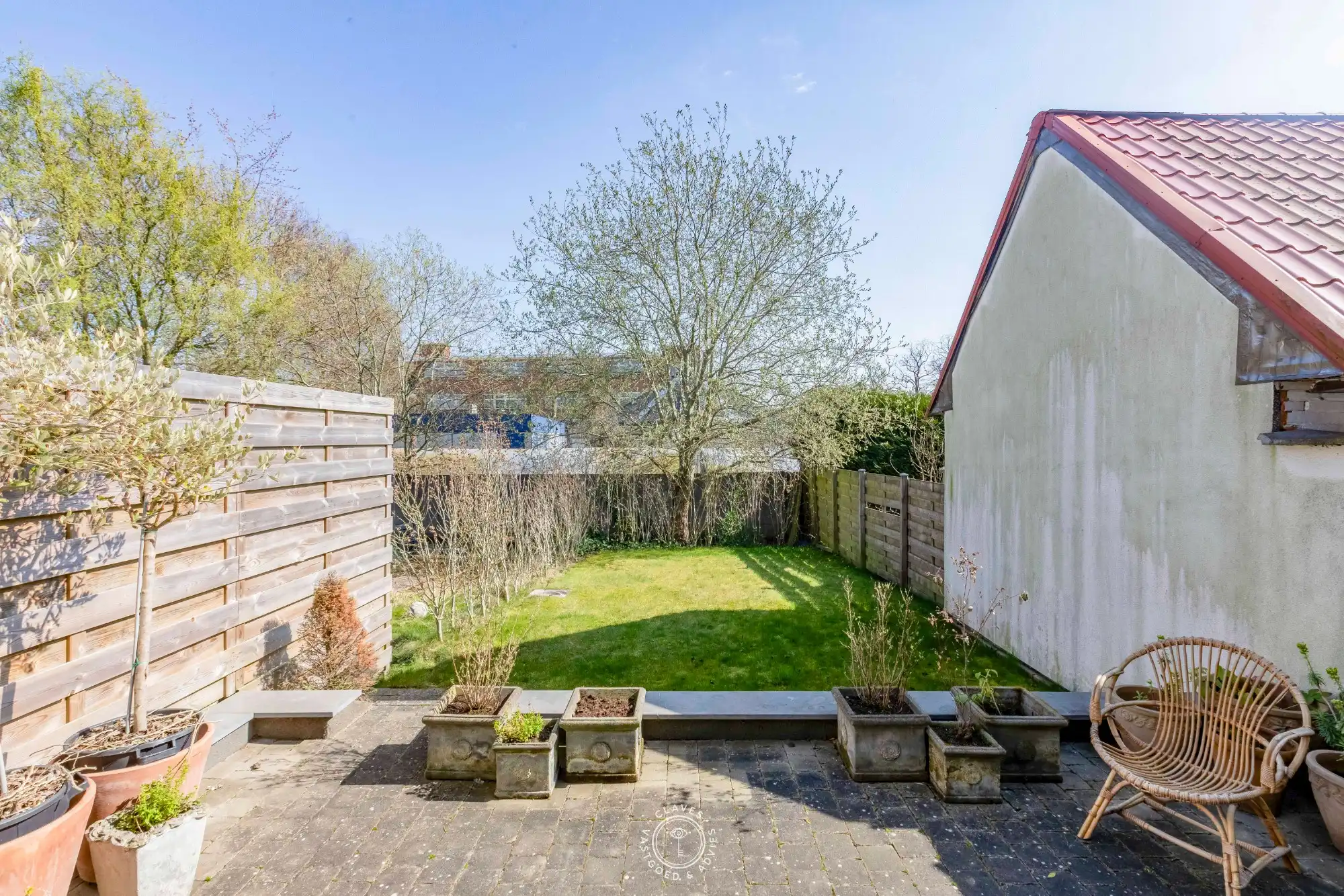 Aangename woning in de gegeerde Vogeltjeswijk foto 12