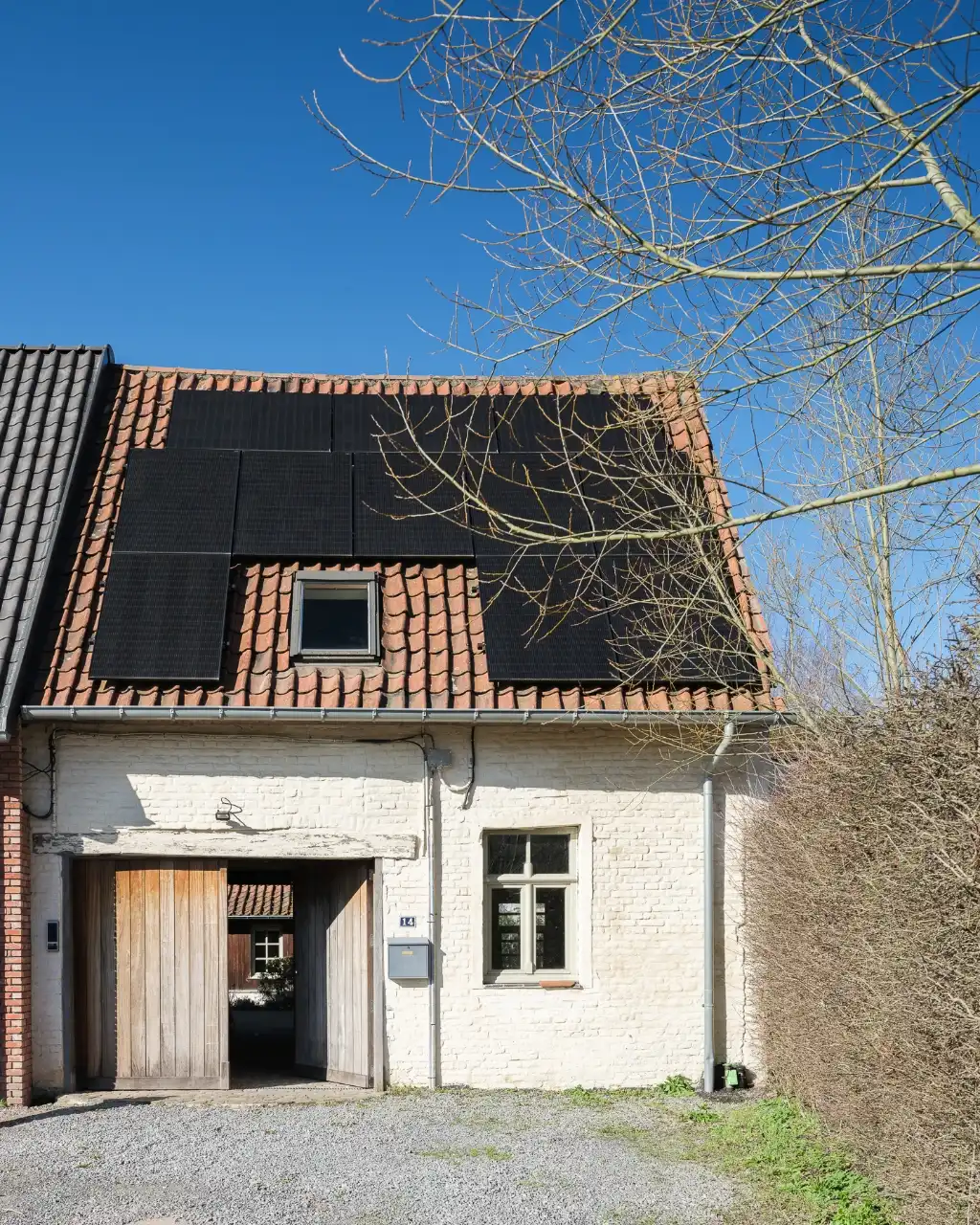 Karaktervolle hoeve met 5 slaapkamers en 4 badkamers, discreet gelegen op de tweede bouwlijn in een groene omgeving. foto 35