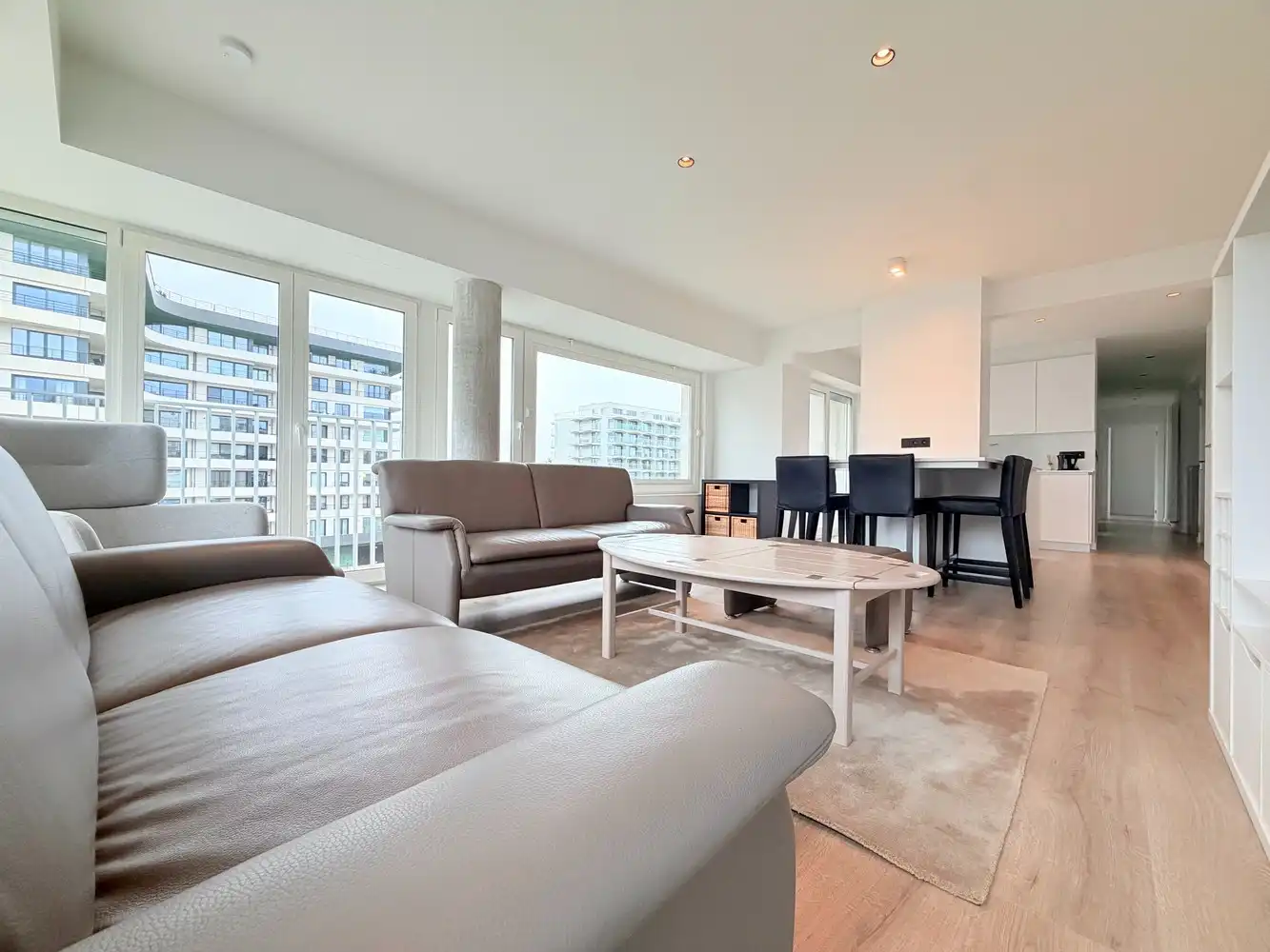 Instapklaar appartement met drie slaapkamers 100m² foto 3
