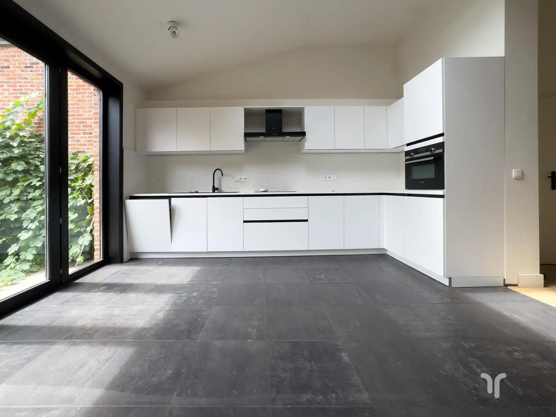 Instapklare gezinswoning met 3 slaapkamers. foto 4