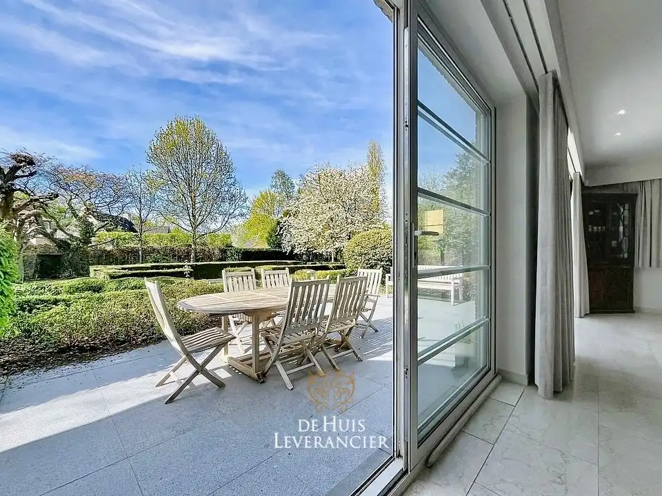 Exclusieve villa op uitzonderlijk perceel van 1 767 m², grenzend aan natuurgebied foto 19