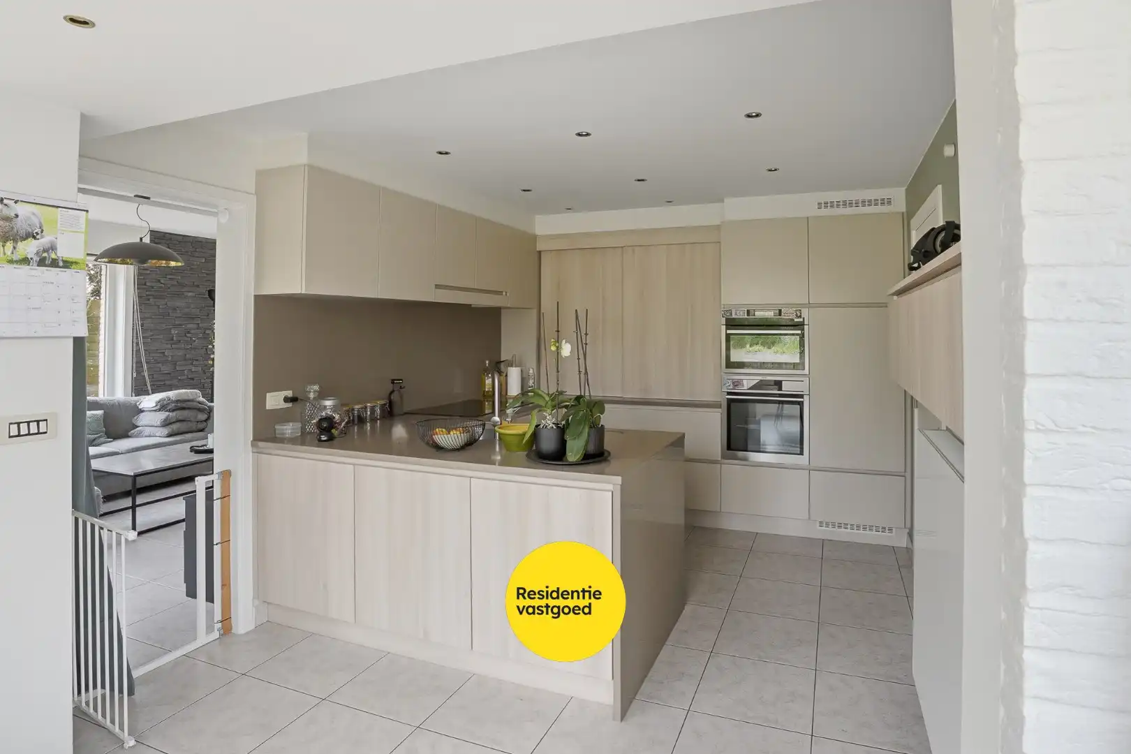 Instapklare alleenstaande woning in residentiële wijk te Aartrijke foto 5