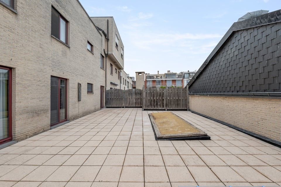 RUIM APPARTEMENT MET UITZONDERLIJK TERRAS VAN +50M² IN SINT-TRUIDEN foto 21