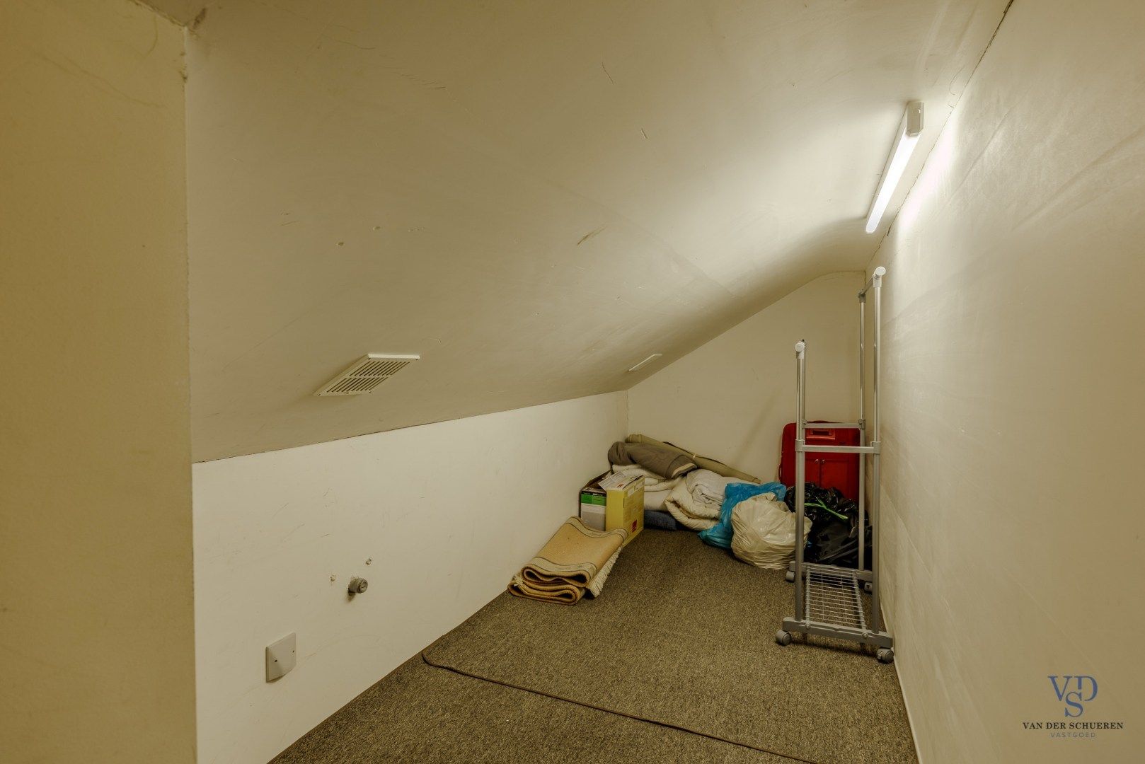 Tijdloze villa in 't groen.  foto 36