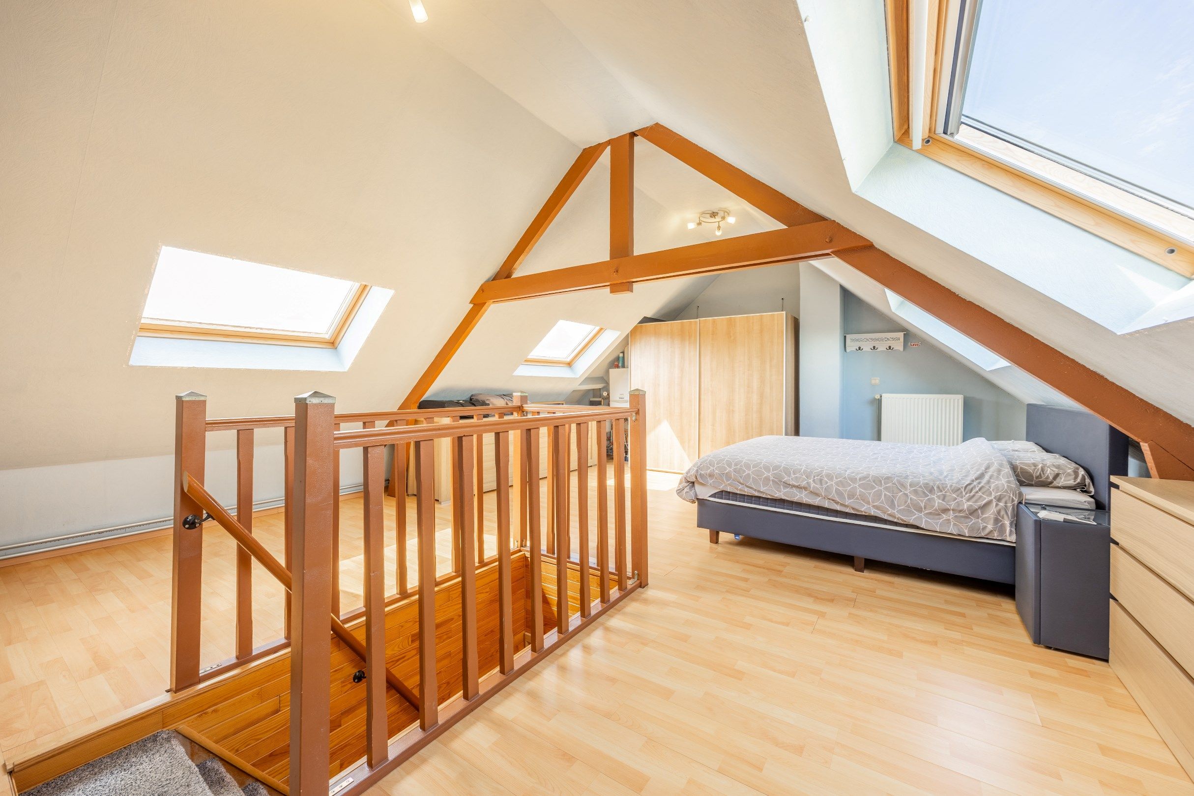 Instapklare woning met 4 slaapkamers en uitweg foto 13