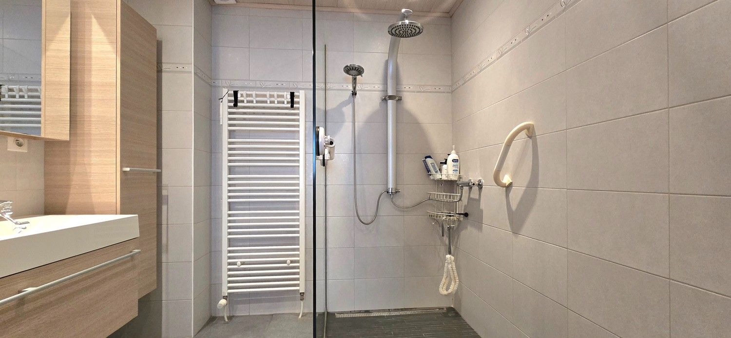 TE KOOP : goed onderhouden 3-gevelwoning, gelegen in een residentiële wijk, vlakbij het centrum van Sterrebeek. foto 14