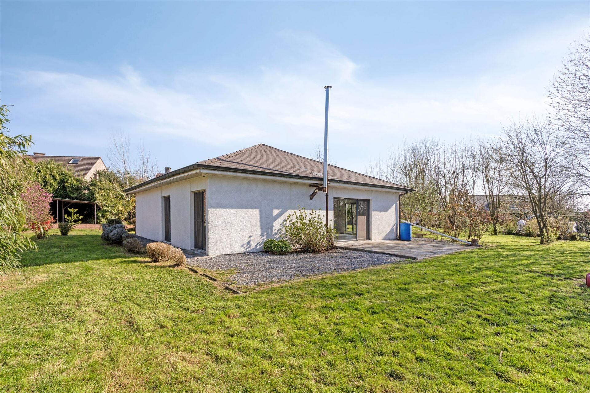 Charmante bungalow op een prachtig perceel in rustige wijk foto 21