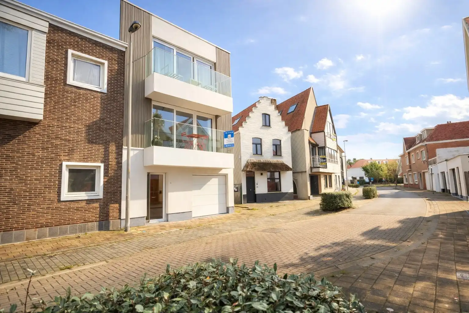 Recent appartement centraal gelegen te Knokke  foto {{pictureIndex}}
