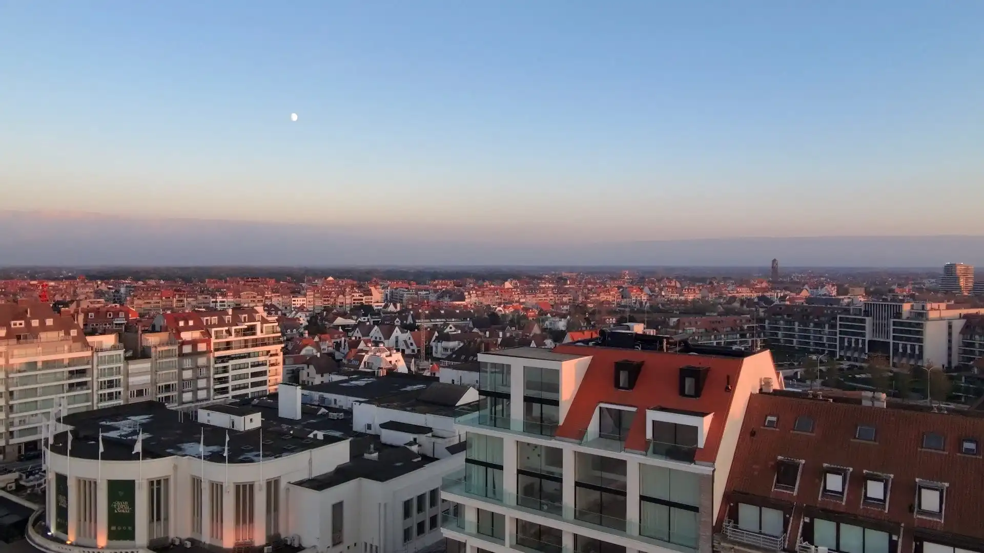 Exclusieve hoekduplex van 427 m² met frontaal zeezicht foto 30