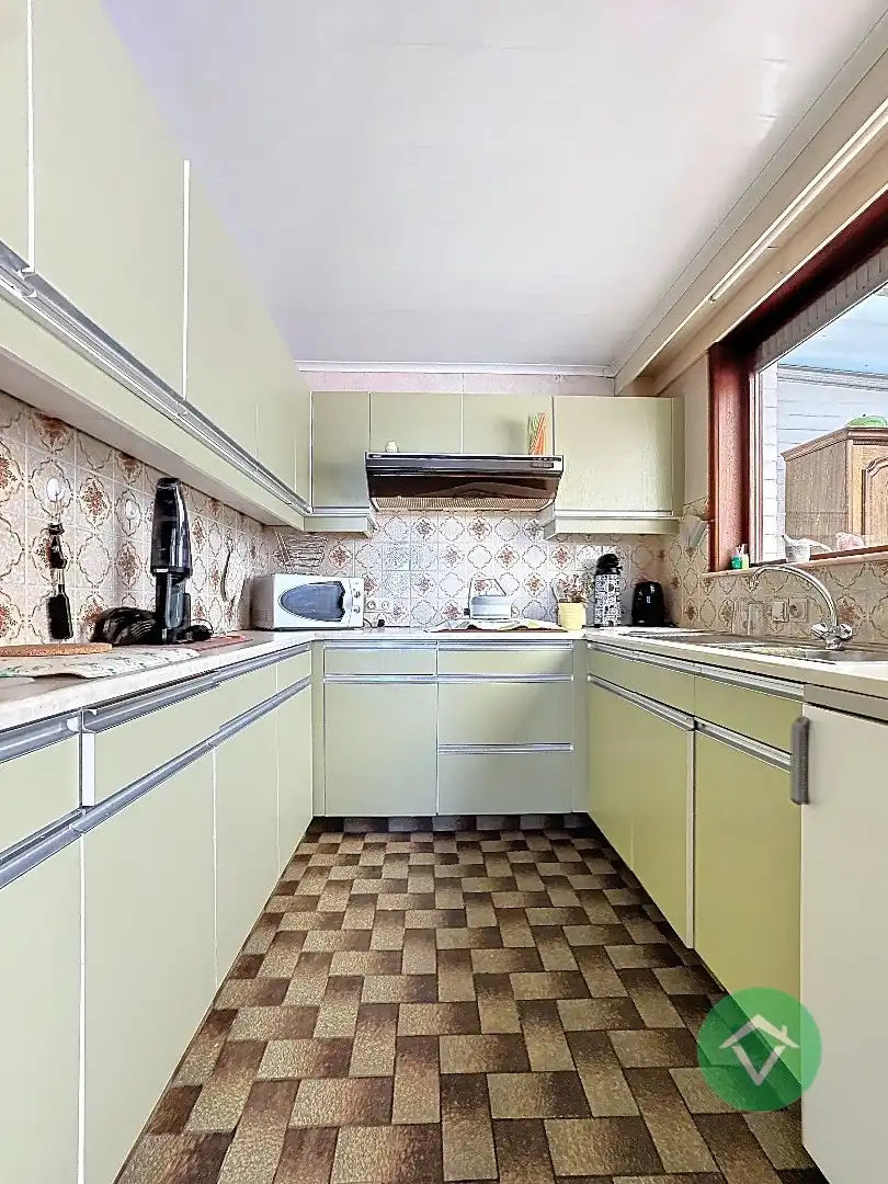 Woning met 3 slaapkamers en garage te Eernegem  foto 9