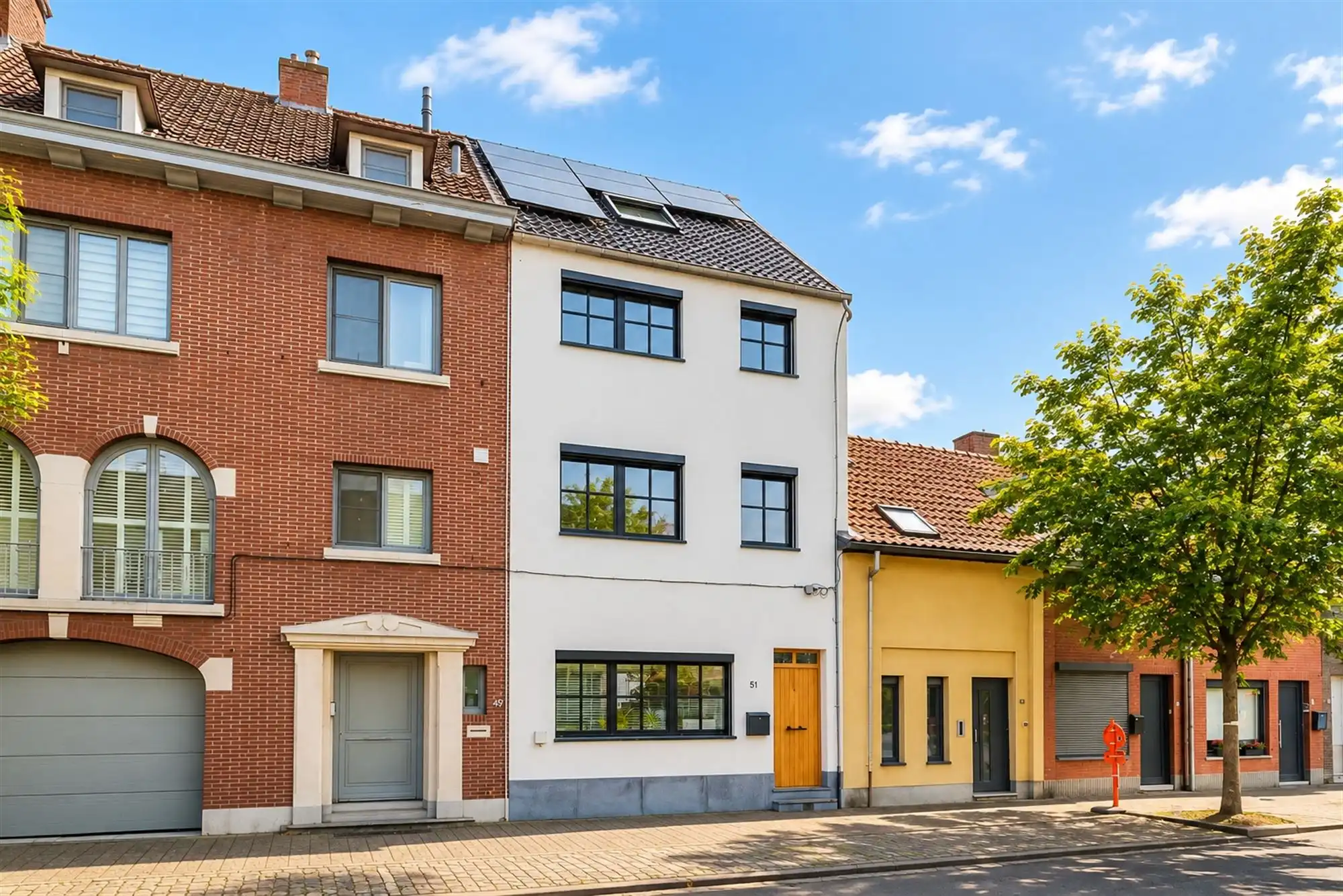Ruime, instapklare woning met 5 slaapkamers en 2 badkamers  foto 3