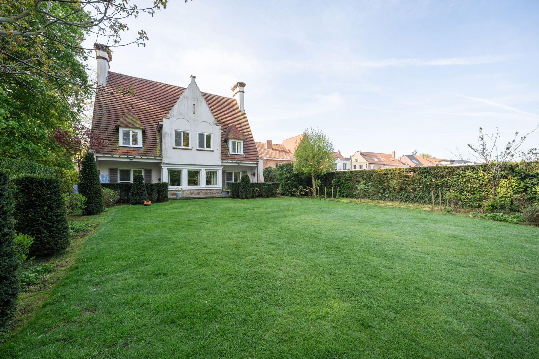 Berkenhof: villa met tuin op 1240 m² in centrum Oostkamp foto 33