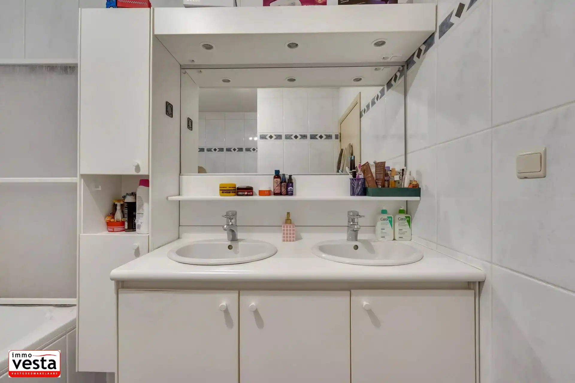 Investeringspand met winkel en appartement foto 25