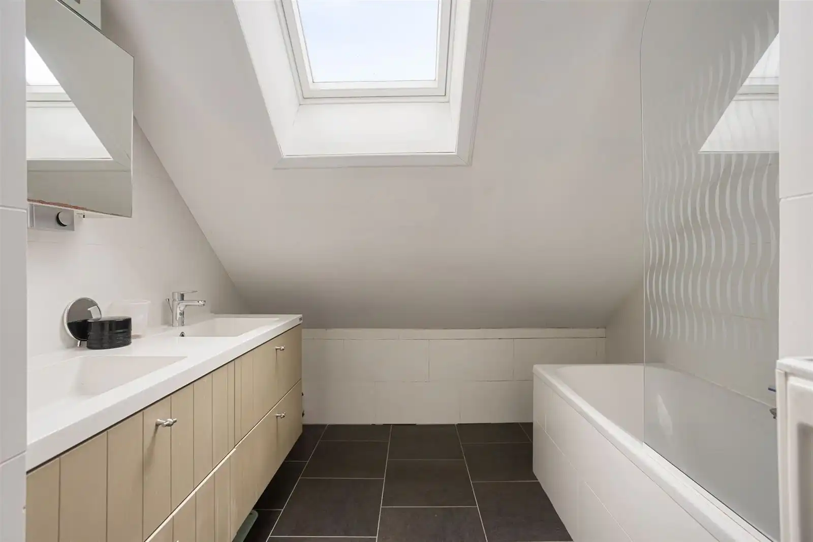 Ruim appartement met 2 slaapkamers te koop foto 18