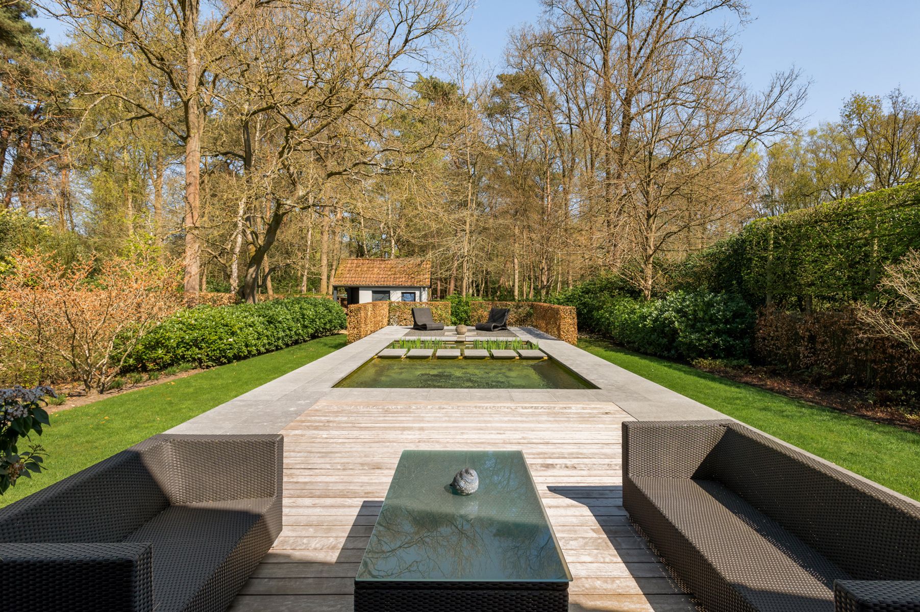 Luxueuze gelijkvloerse villa met zwemvijver op ca. 898 m². foto 27