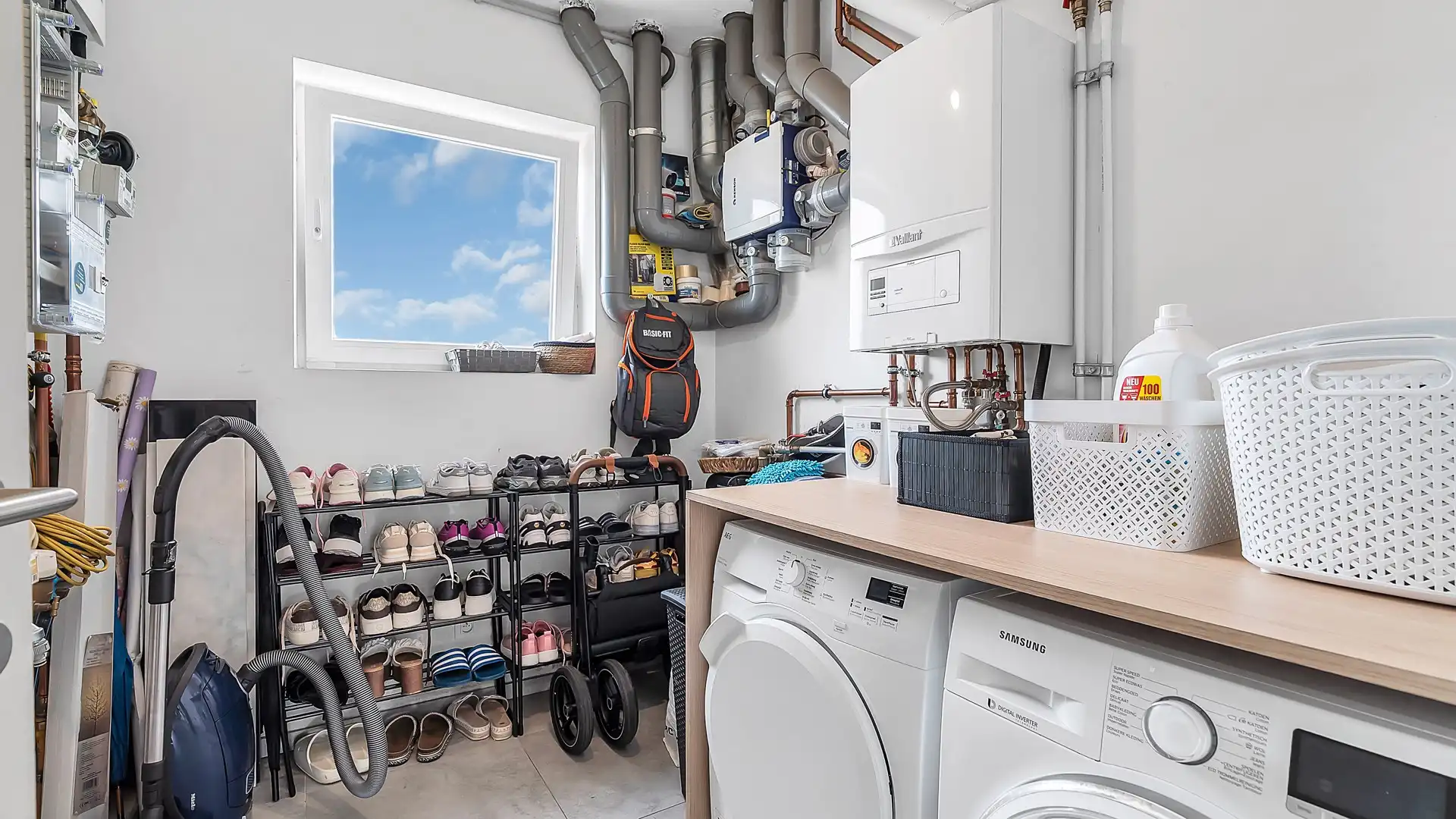 Ruime en energiezuinige nieuwbouwwoning met 5 slaapkamers, zonnige tuin en dubbele garage in Maasmechelen foto 15