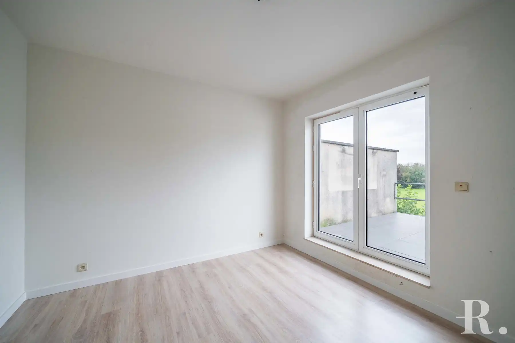 Ruim duplex dakappartement op goede locatie foto 9