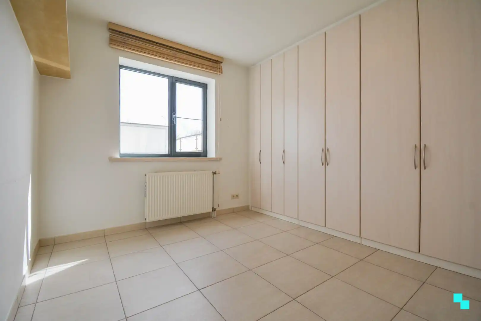 Instapklaar duplexappartement met garage te Hooglede foto 12