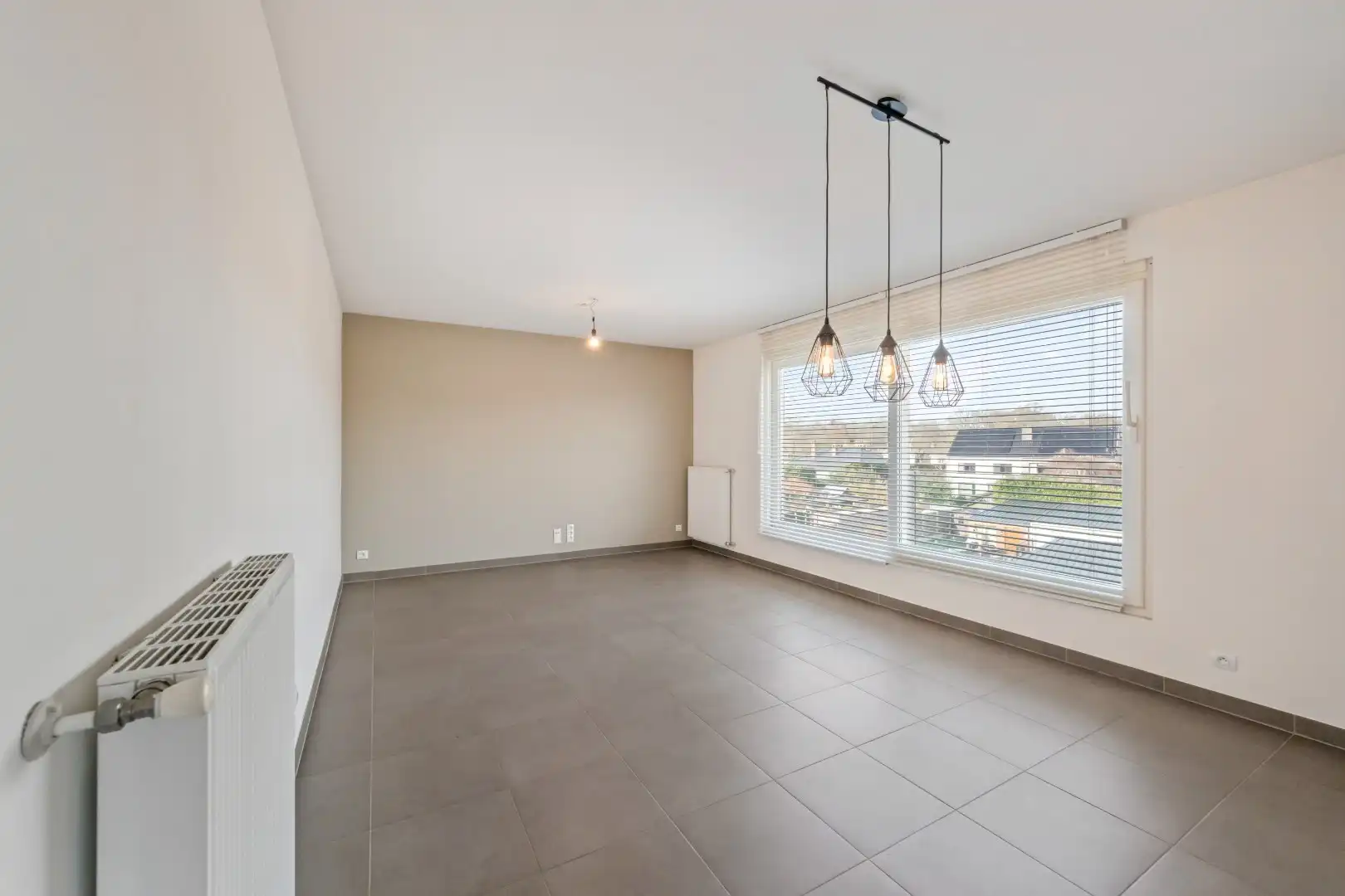 Recent appartement met autostaanplaats in Sint-Kruis foto 2