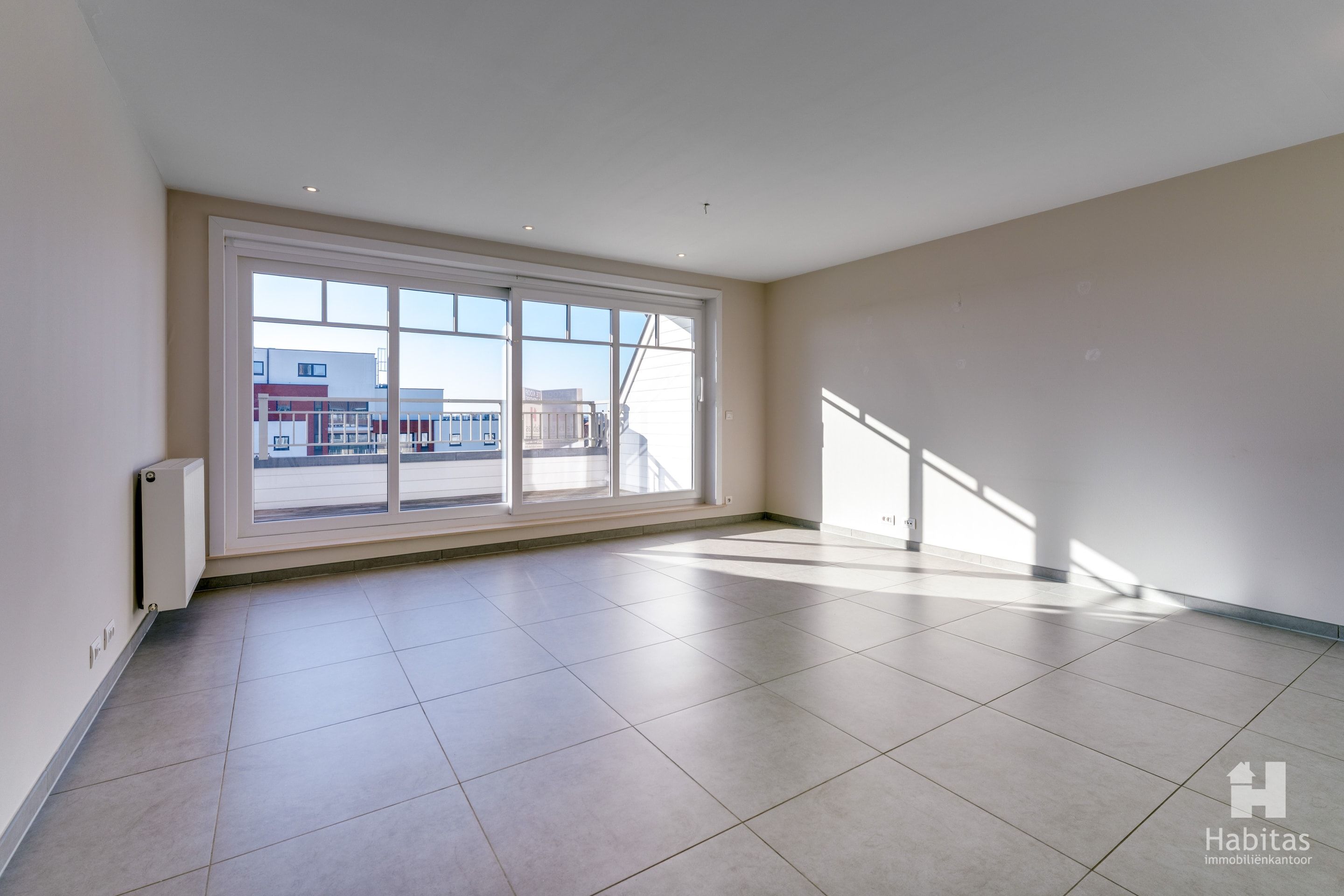 Prachtappartement met aangenaam weids en open uitzicht foto 3