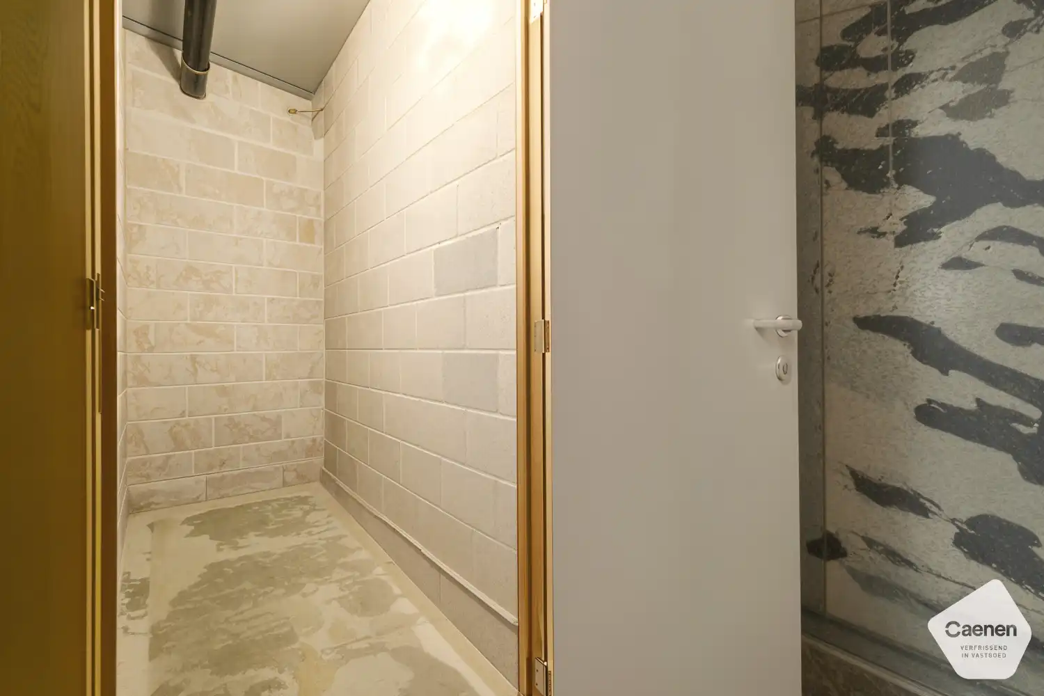 Zongerichte, recente studio met staanplaats en kelder in hartje Sint-Idesbald foto 15