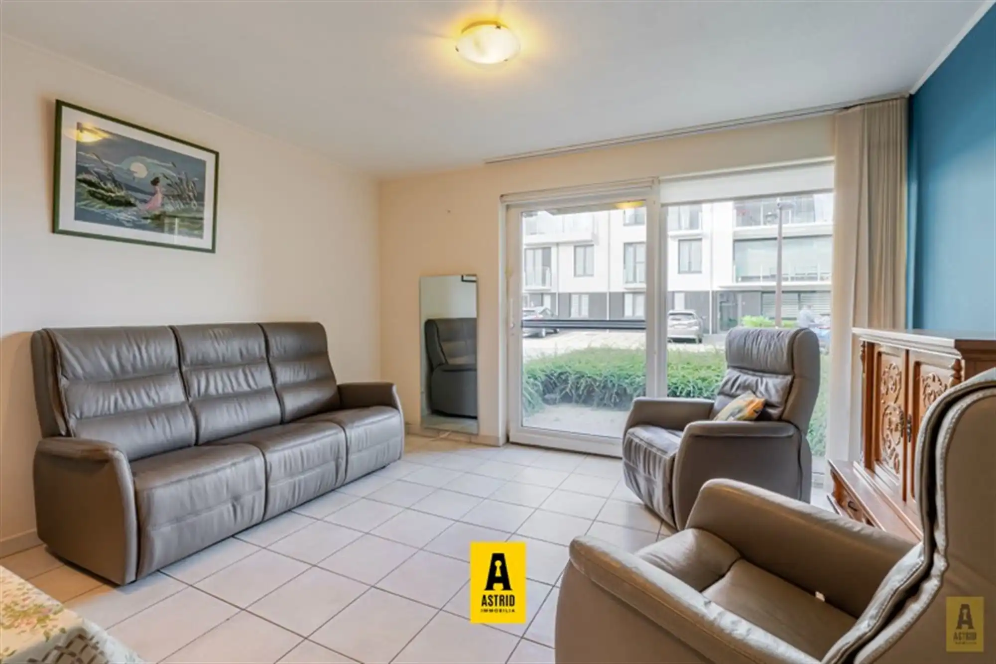 Gezellig gelijkvloers appartement met zonnig terras vlak aan zee én centraal! foto 4