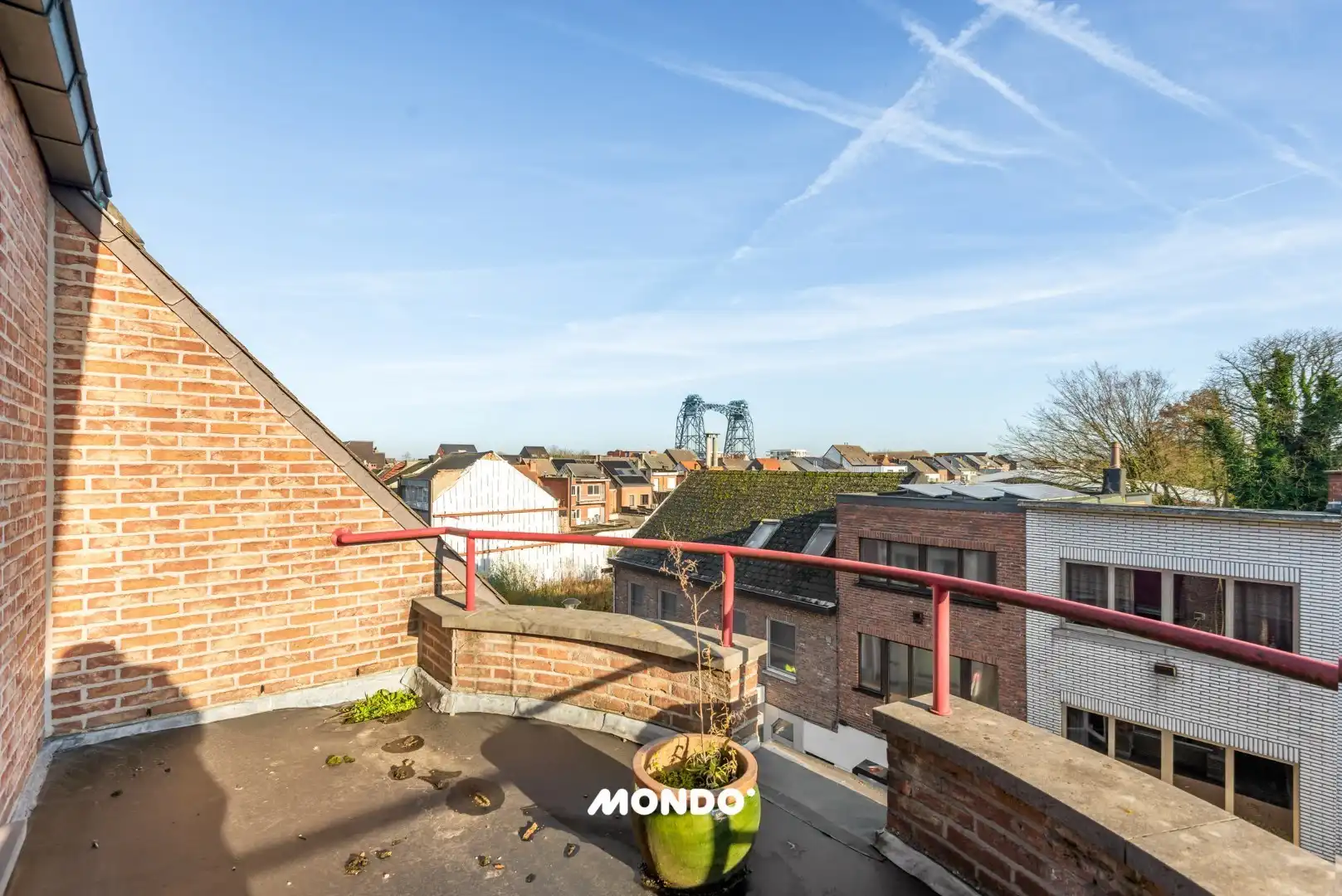 Ruim appartement met drie slaapkamers foto 10