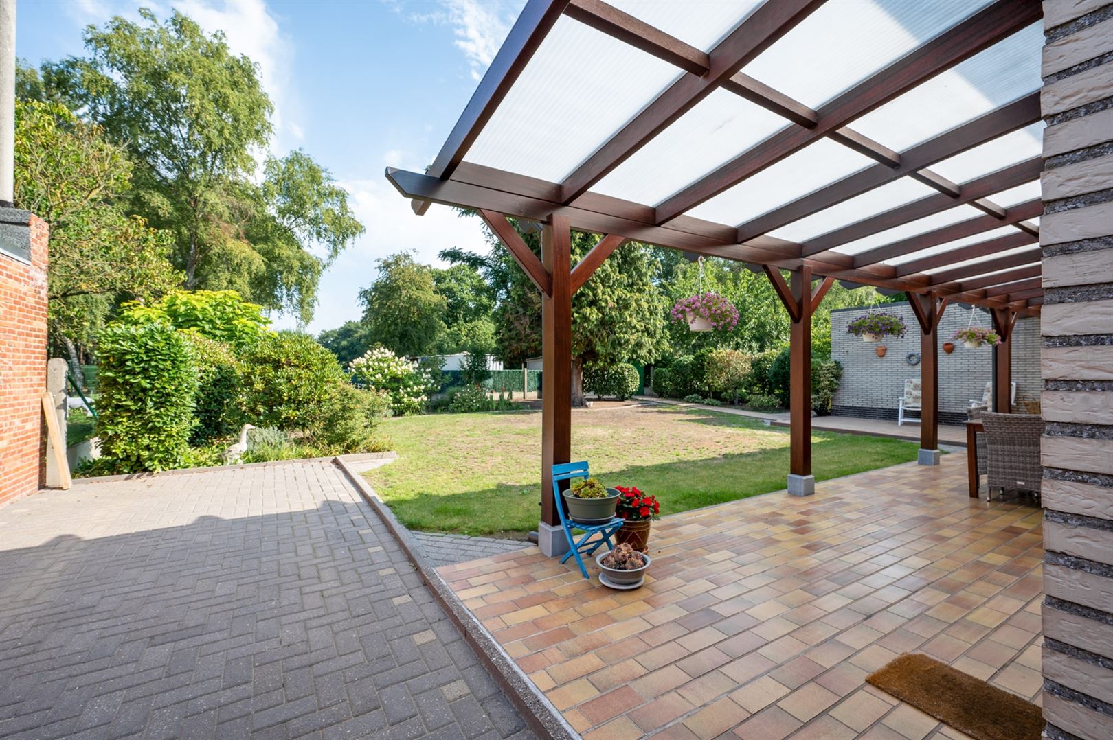 Laagbouwwoning met 3 slaapkamers op ca. 2.252m2 foto 5