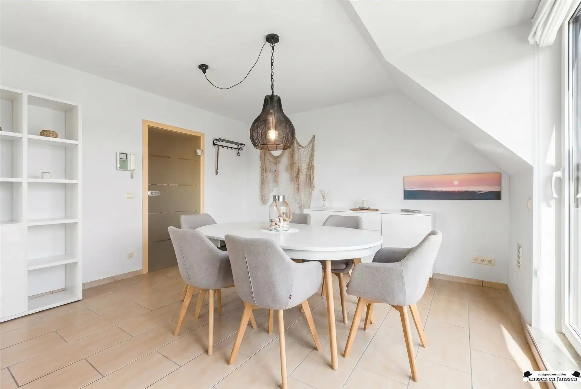 Instapklare duplex met garage op topligging in Bredene foto 2