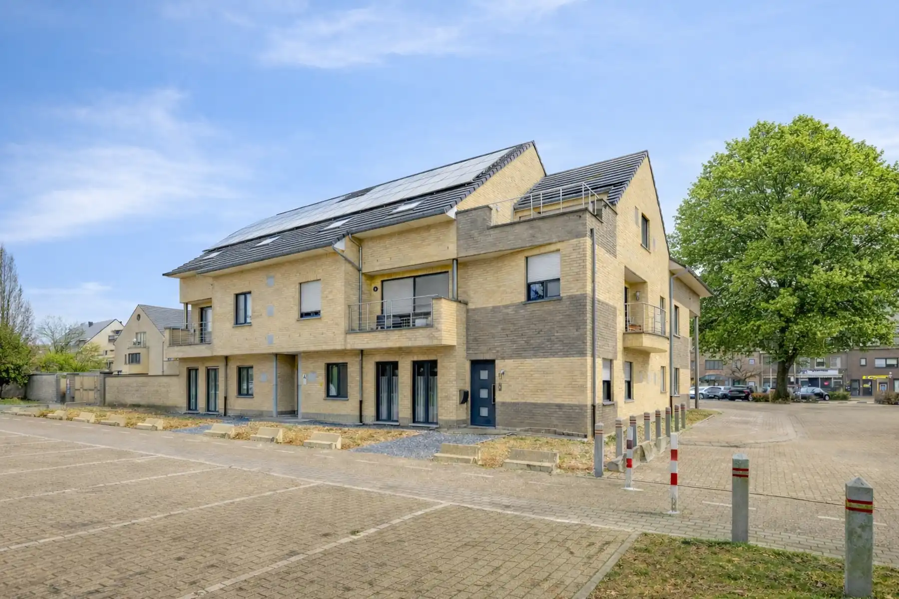 Zuid gelegen appartement met 2 slaapkamers + 2 parkings+2 bergings foto 4