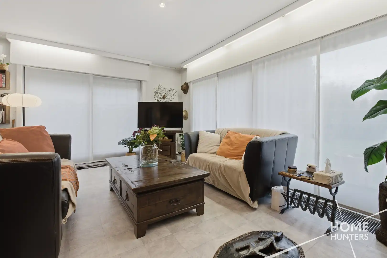 RUSTIG GELEGEN BUNGALOW MET RUIME TUIN EN VEELZIJDIGE KELDERRUIMTE foto 8