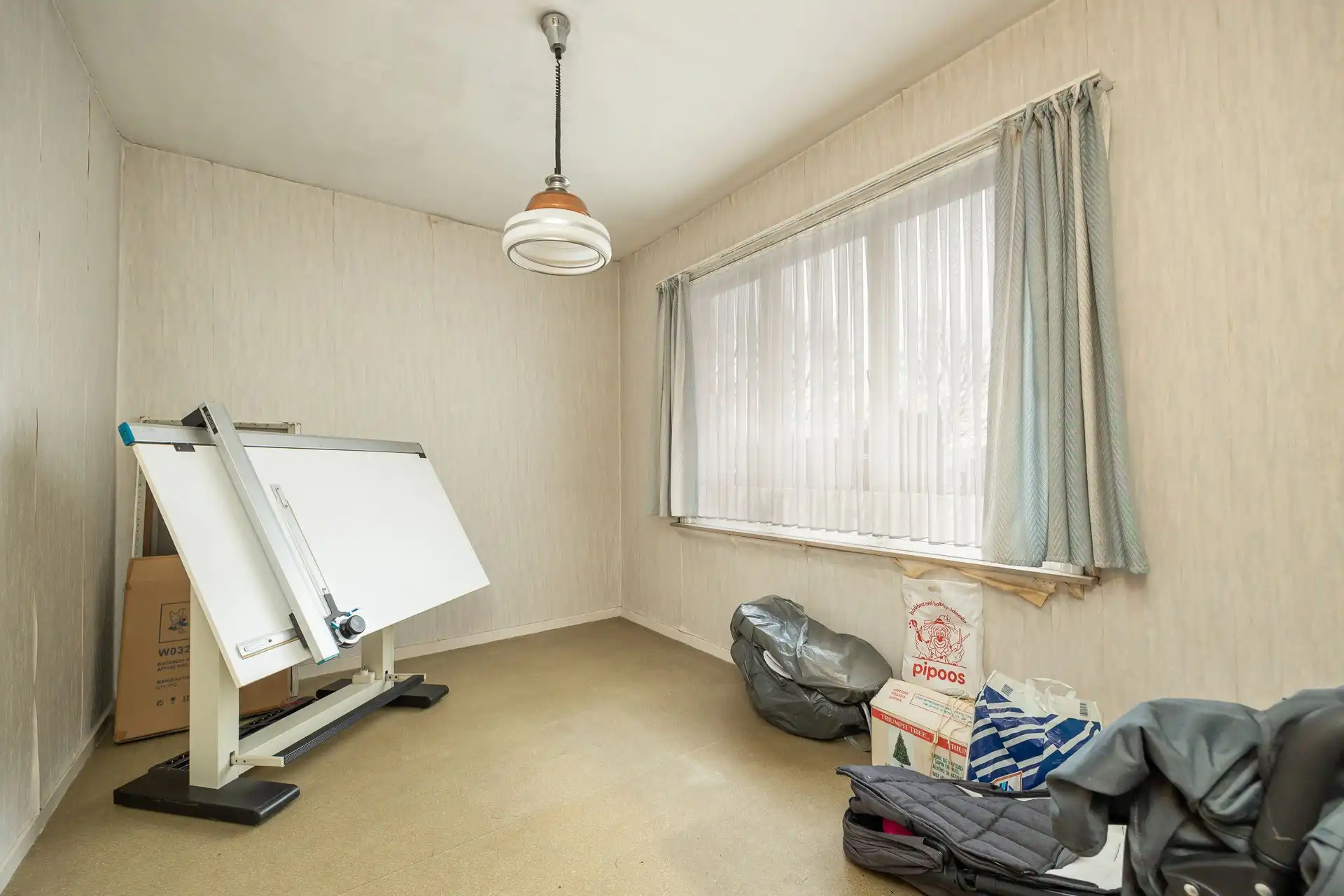 Te renoveren woning met potentieel in de Letterkundestraat! foto 30