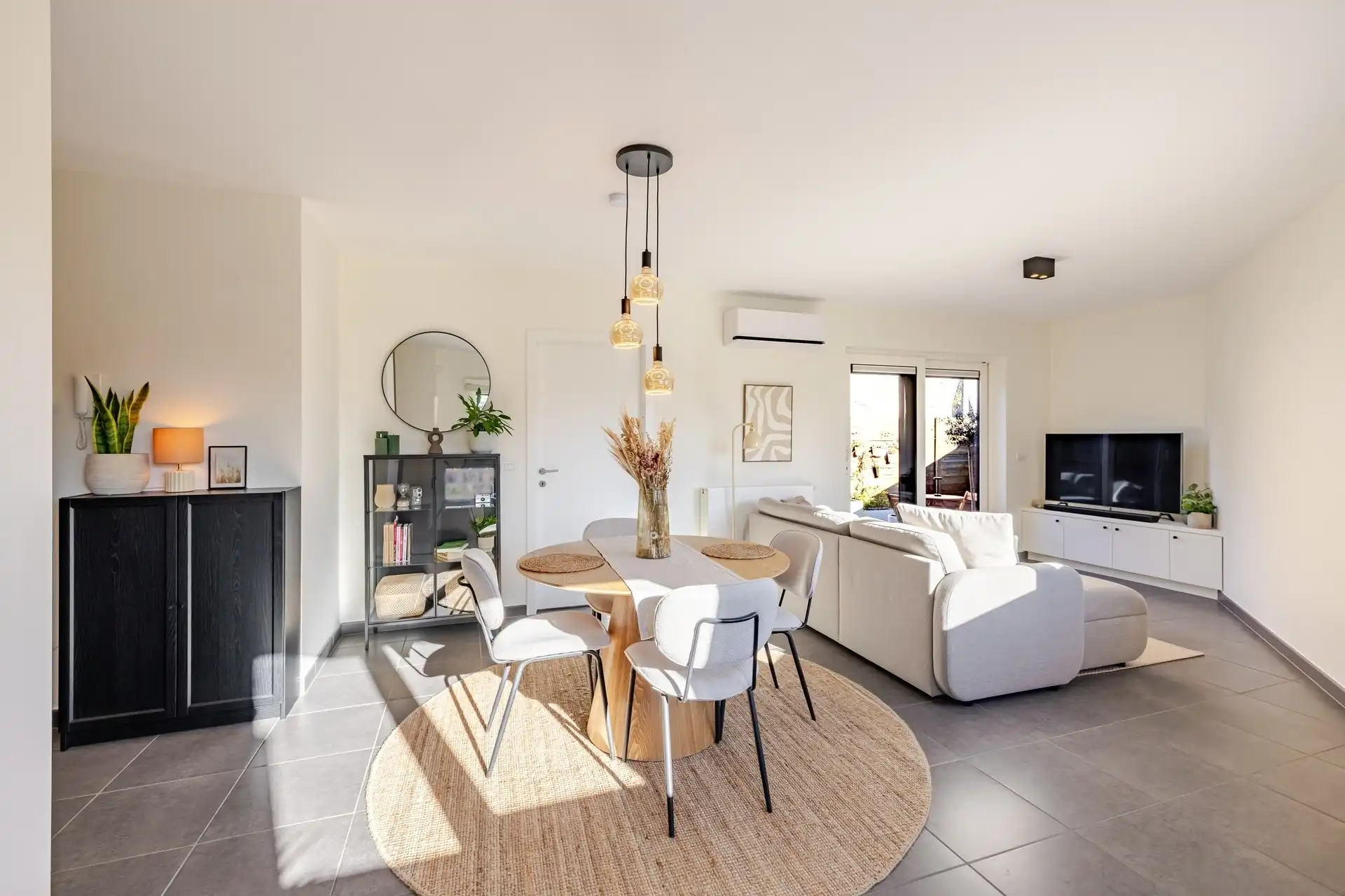 Prachtig gelijkvloers appartement met terras foto 2