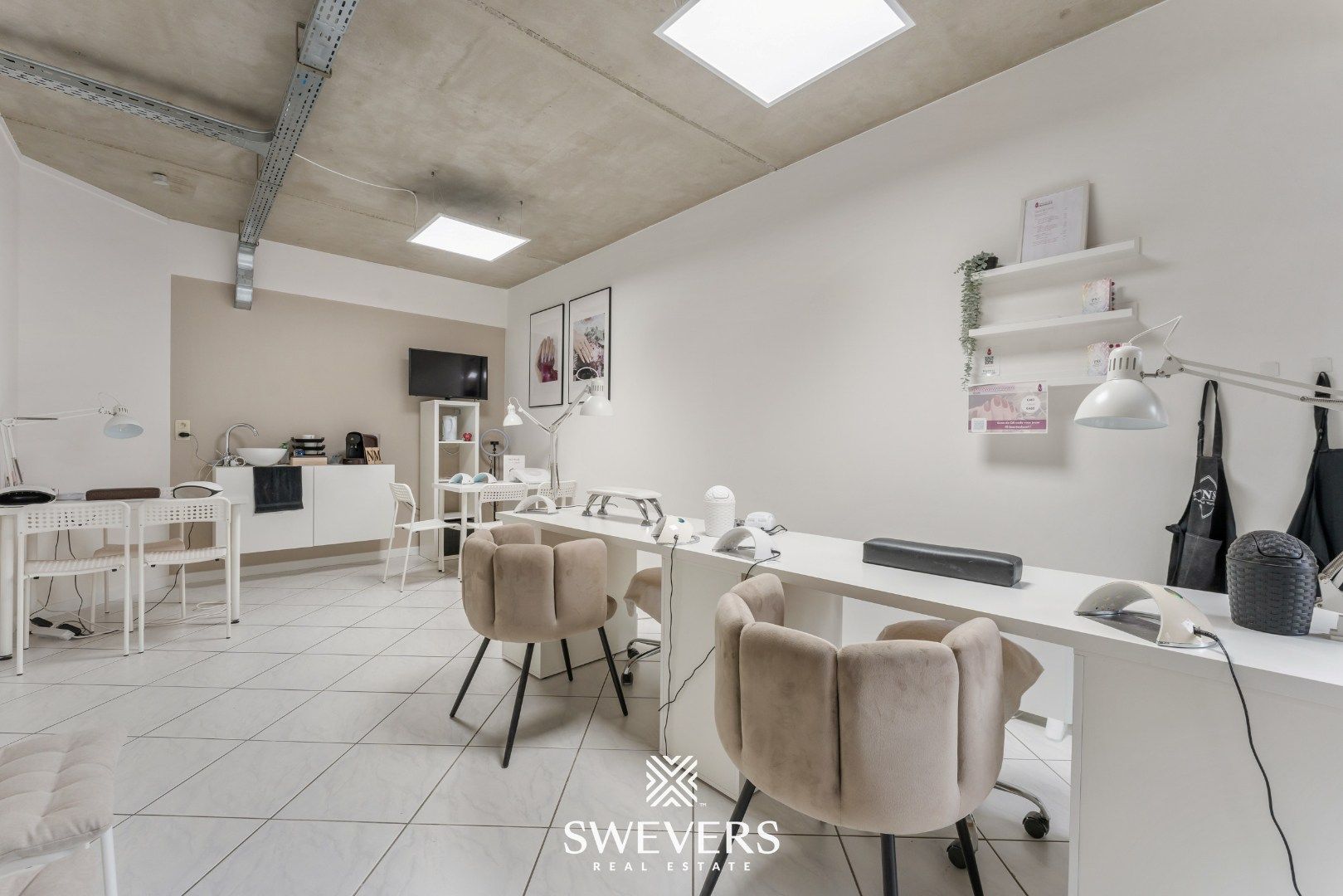 Handelspand met praktische indeling in hartje Tessenderlo foto 15