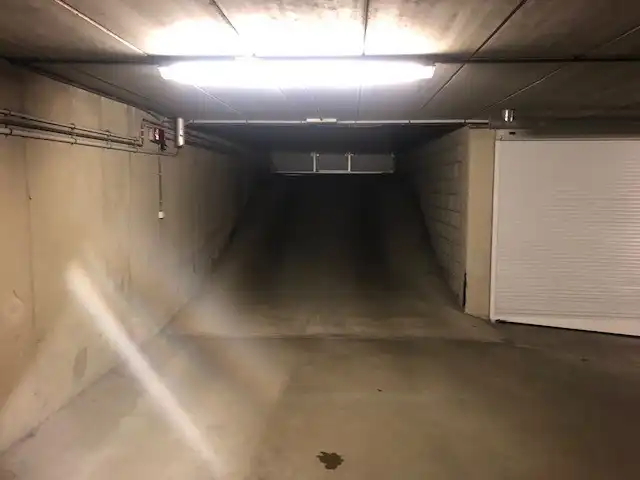 Ondergrondse autostandplaats op de Groene Boulevard. foto 4