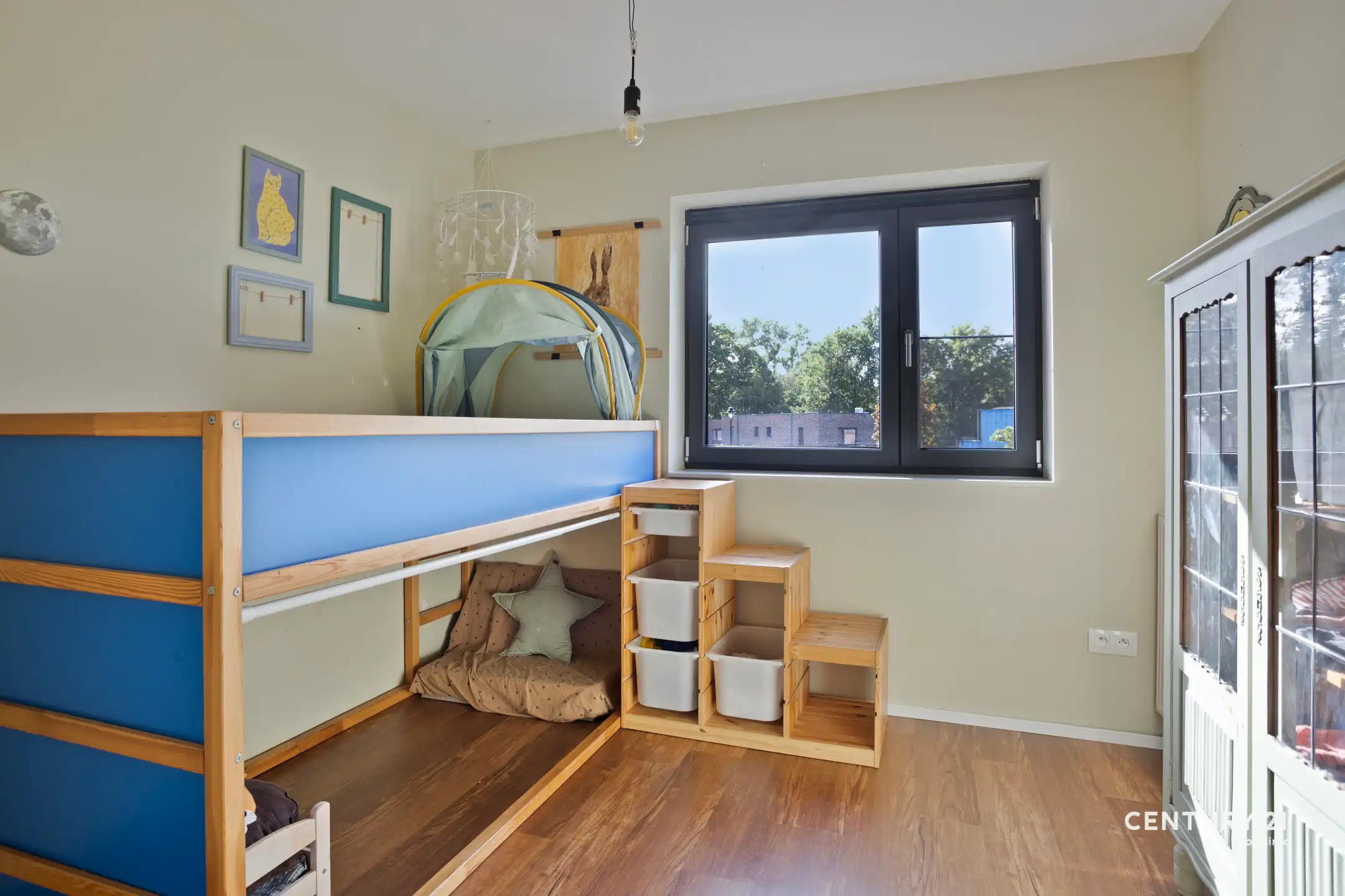 Recente, instapklare woning met 4 slaapkamers foto 23