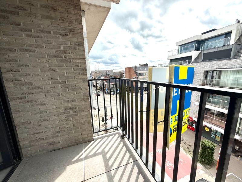 Centraal gelegen, modern appartement met 2 slaapkamers en terras foto 9