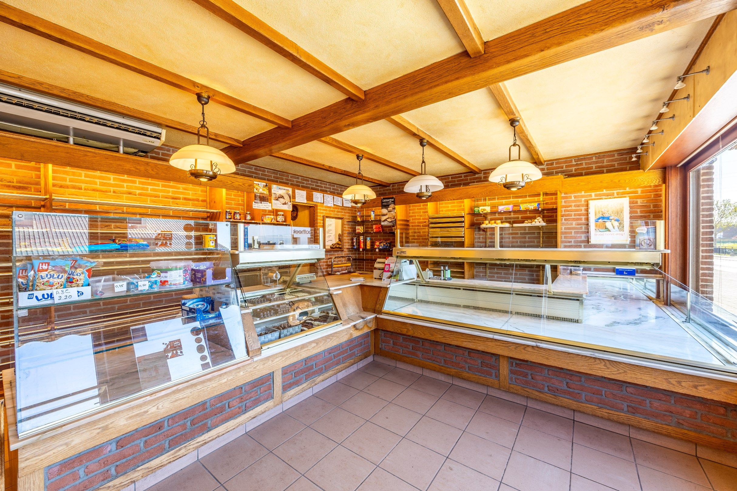 POLYVALENTE EIGENDOM OP 978 M² foto 25